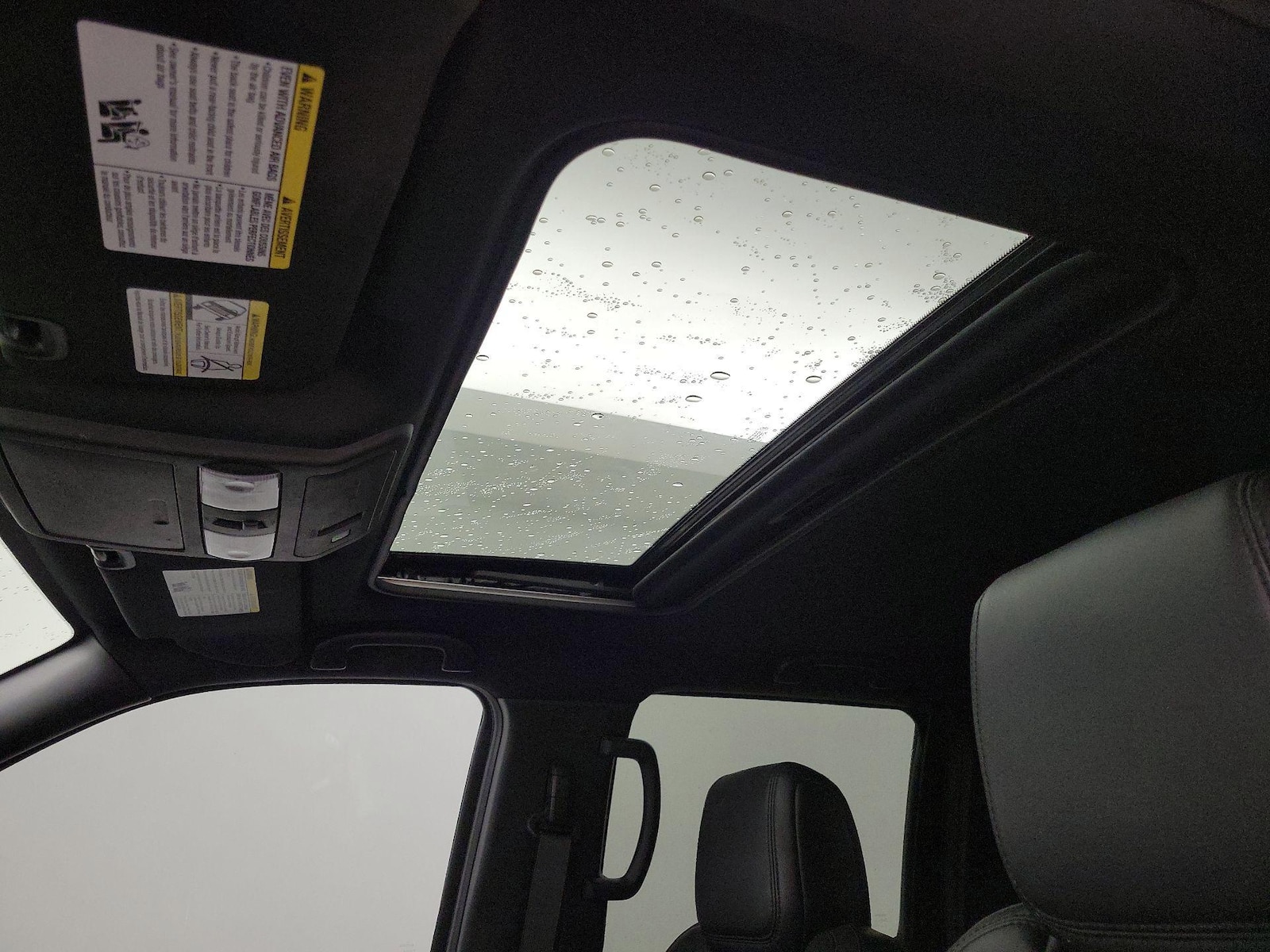 Sunroof(s) & Overhead Airbags