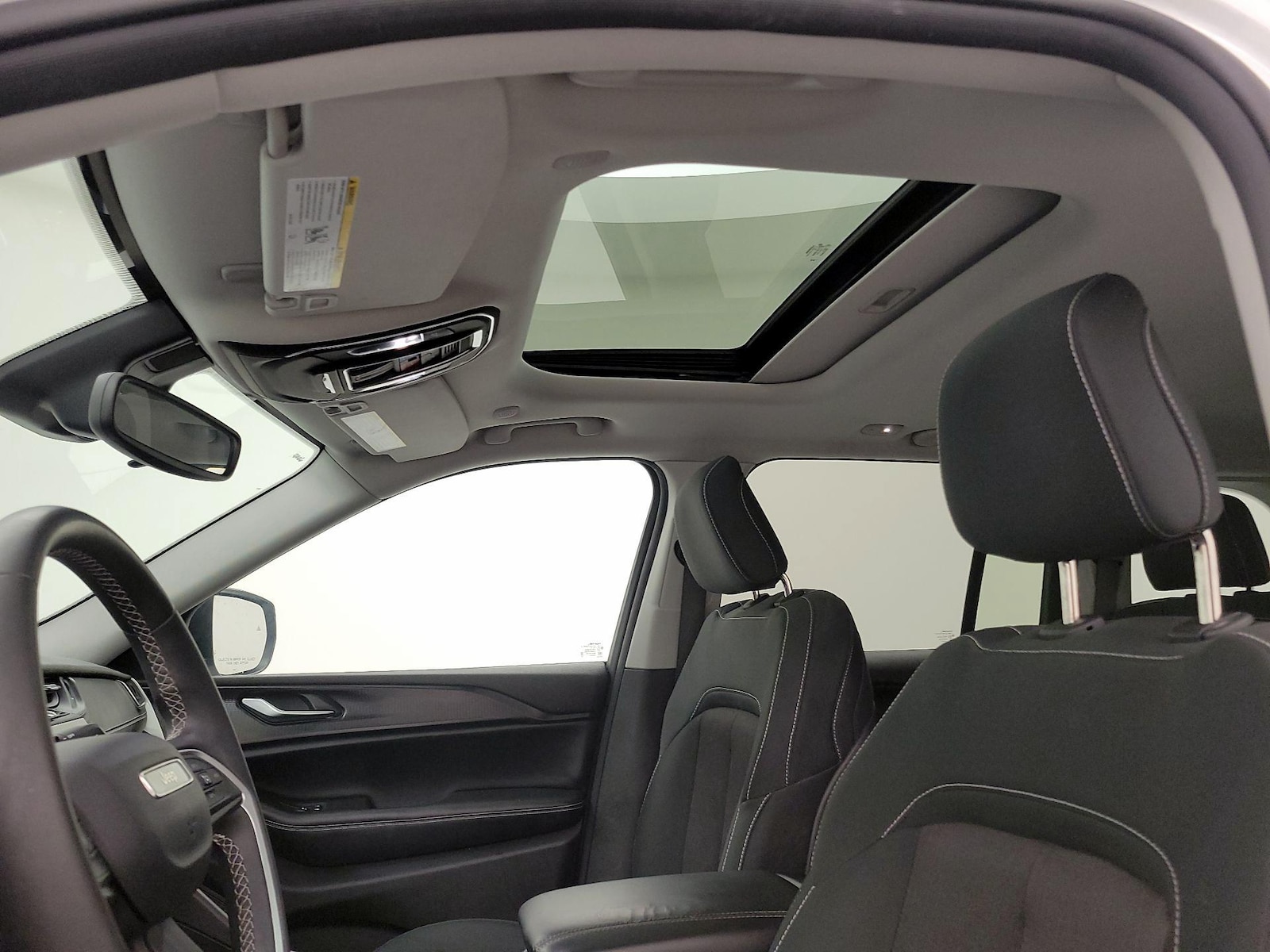 Sunroof(s) & Overhead Airbags