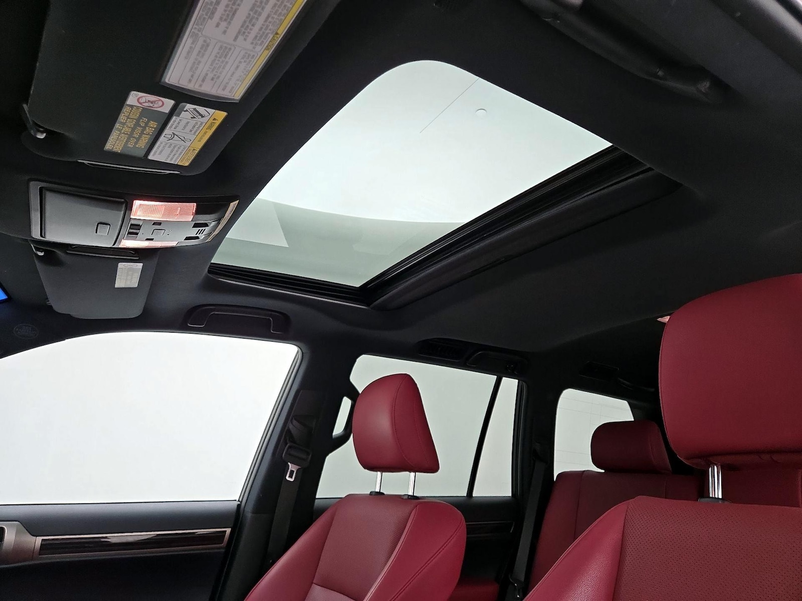 Sunroof(s) & Overhead Airbags