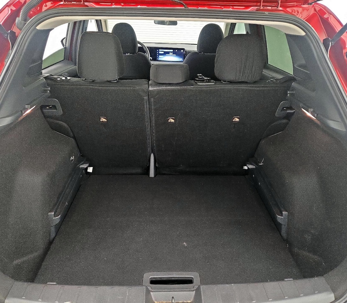 Trunk/Cargo (Seats Up)