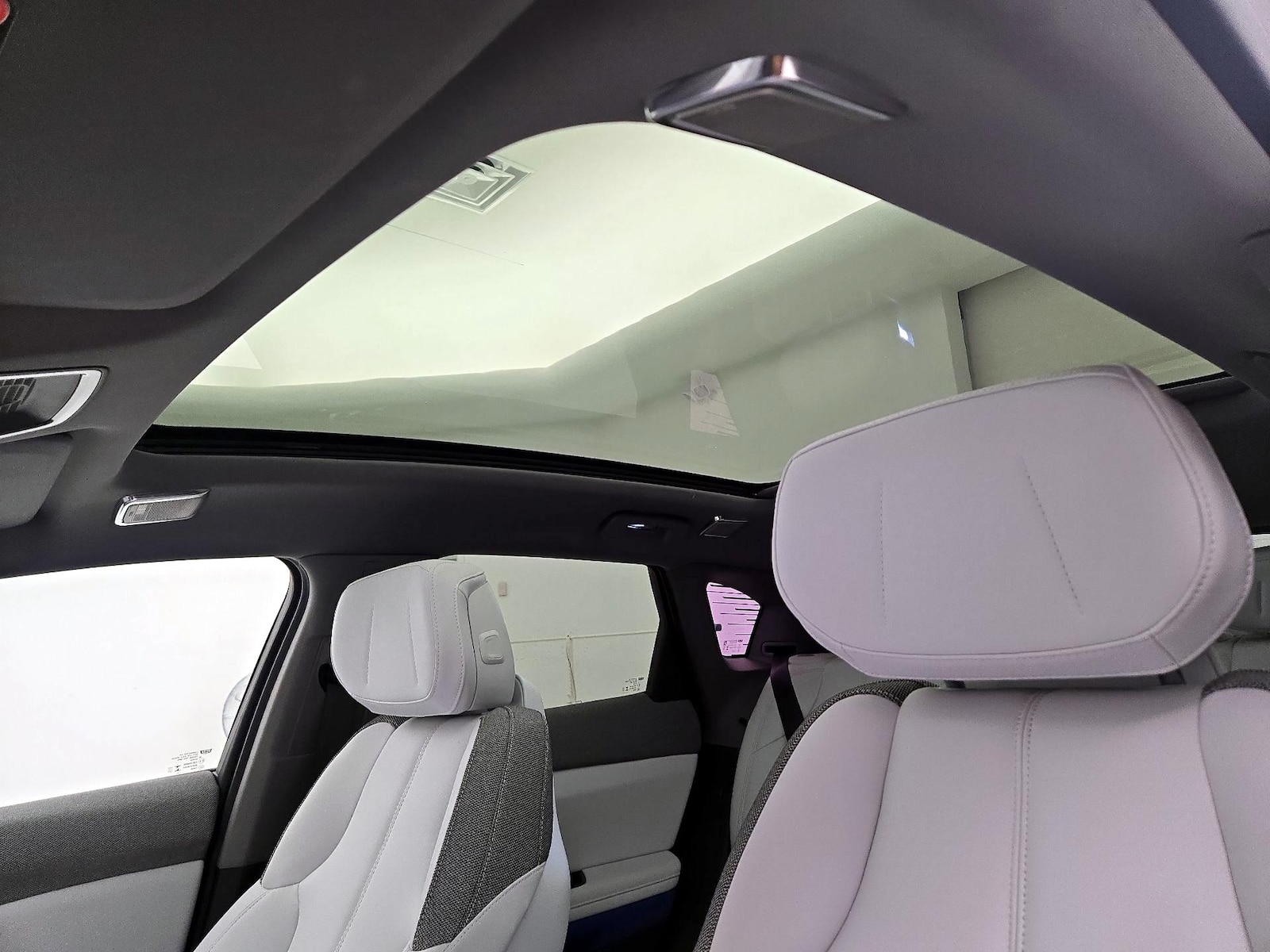Skylight(s) & Overhead Airbags