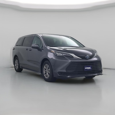 2025 Toyota Sienna LE