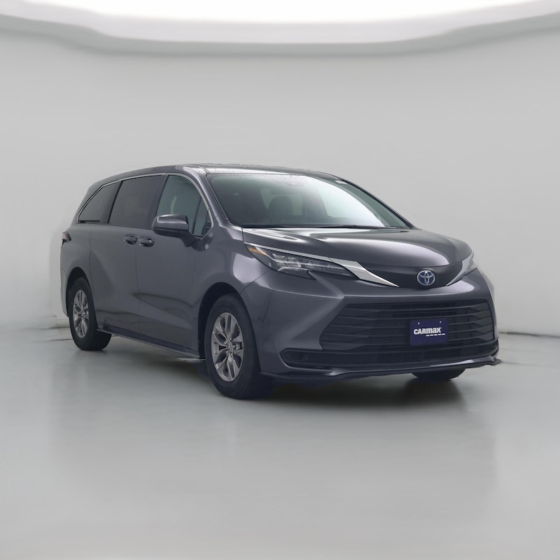 2025 Toyota Sienna LE