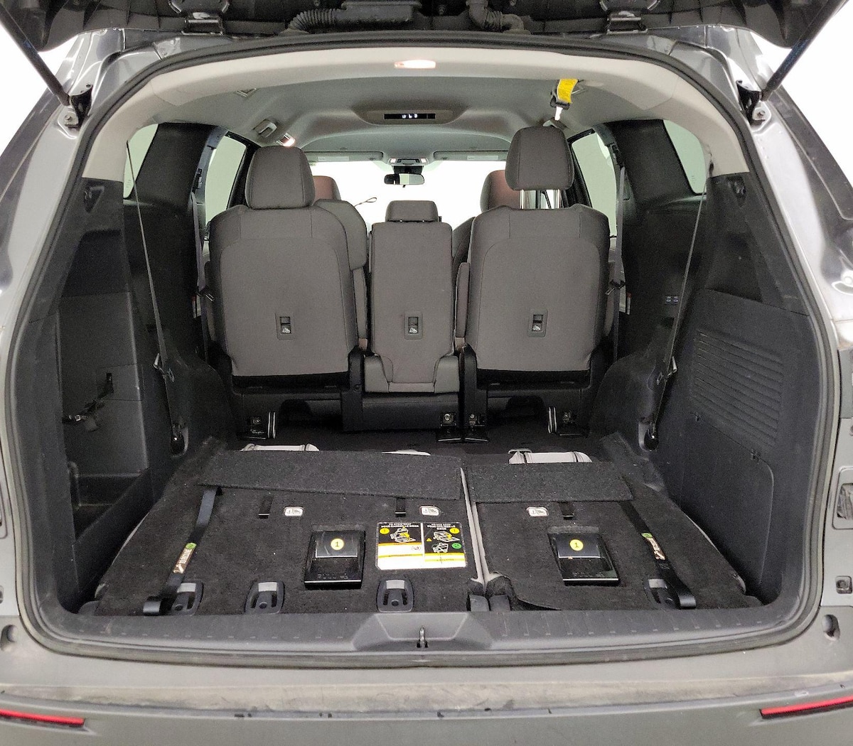 Trunk/Cargo (Seats Up)