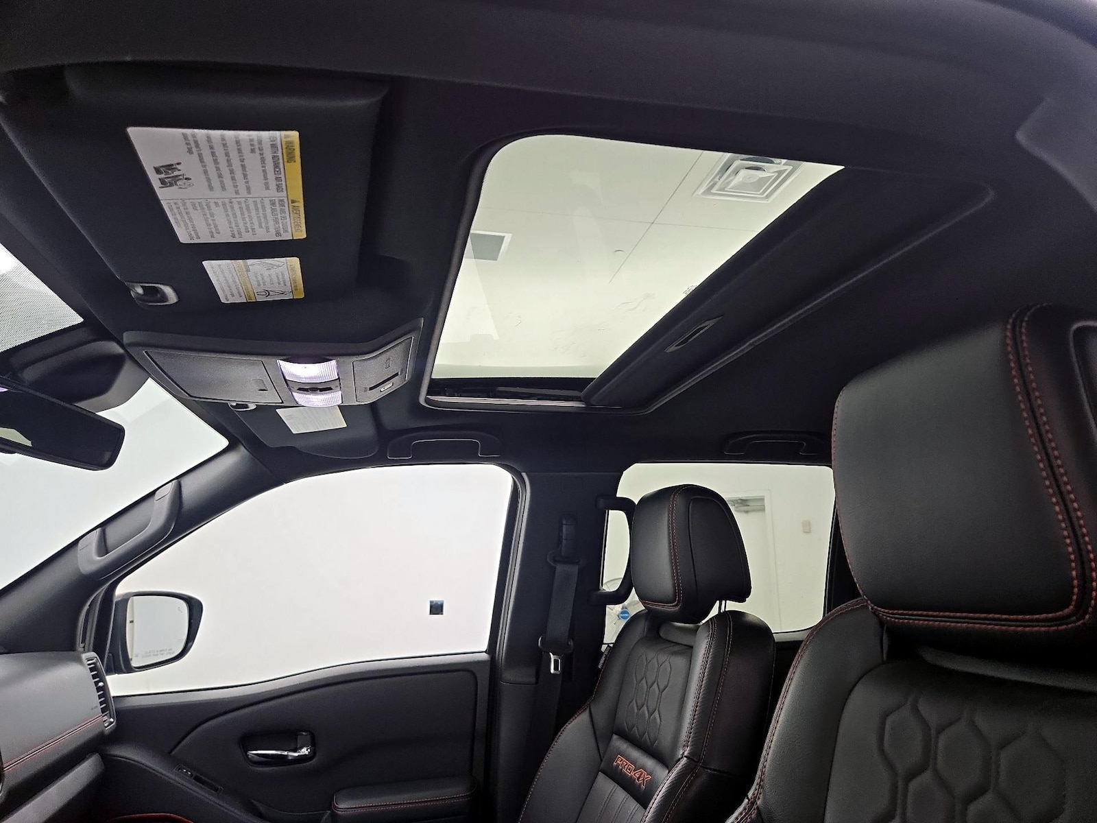 Sunroof(s) & Overhead Airbags