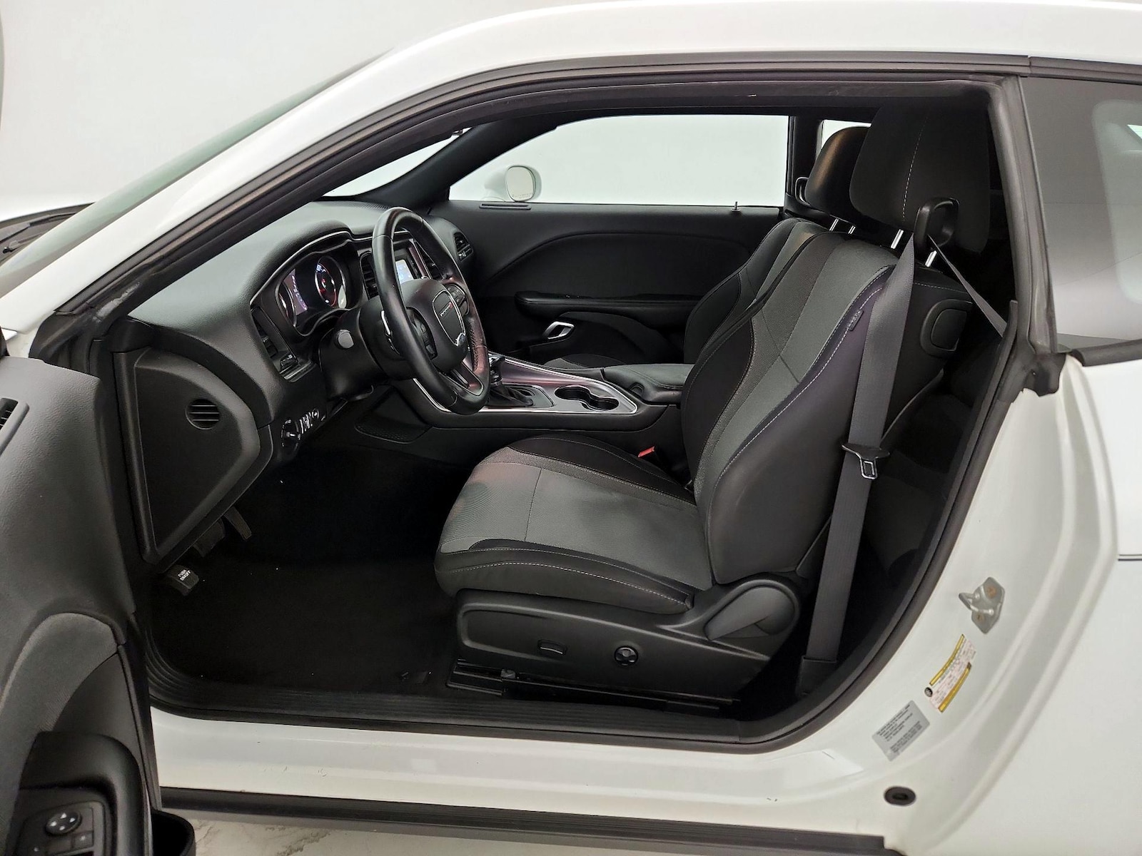Power Seat(s) & Side Airbags