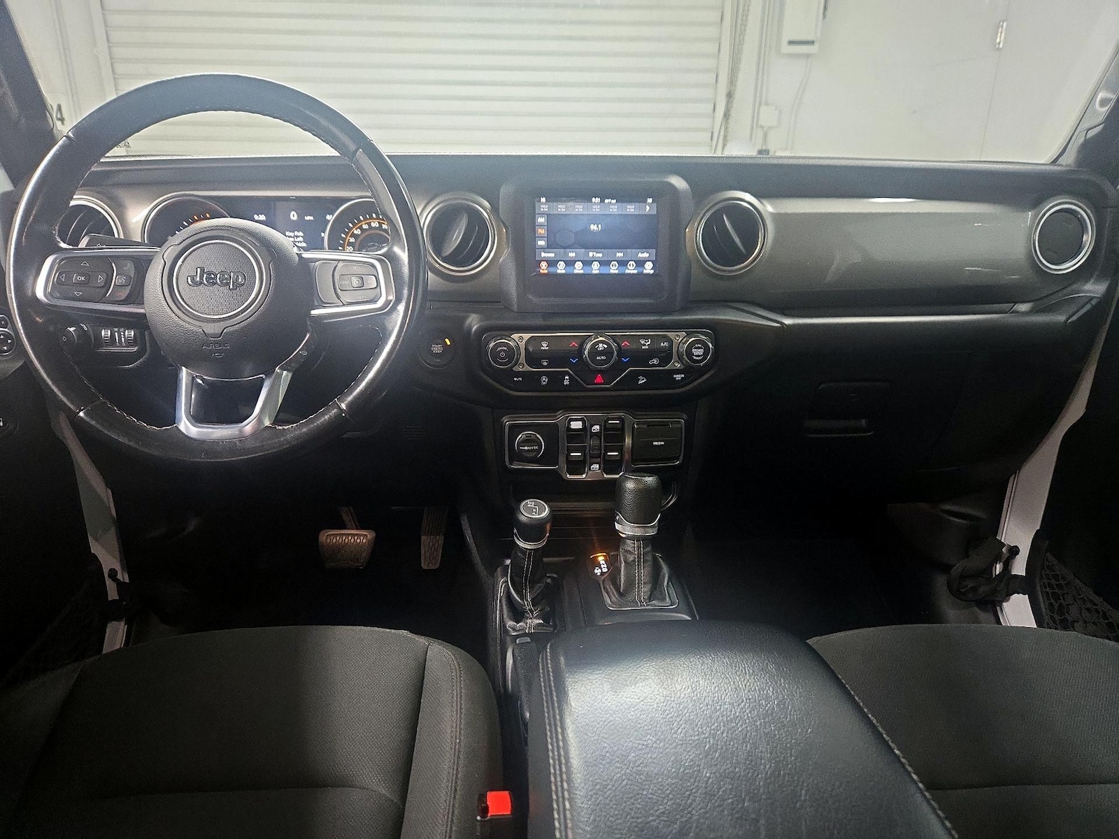 Apple CarPlay® & Android Auto™