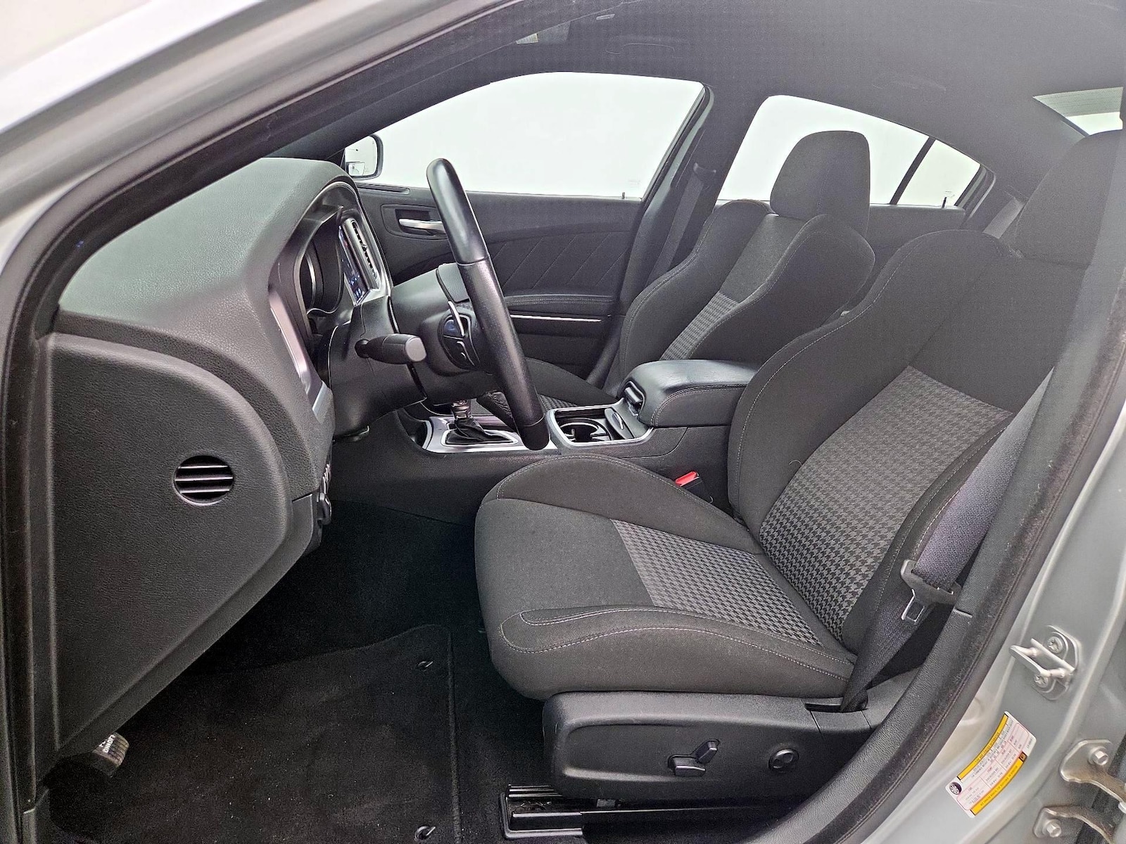 Power Seat(s) & Side Airbags