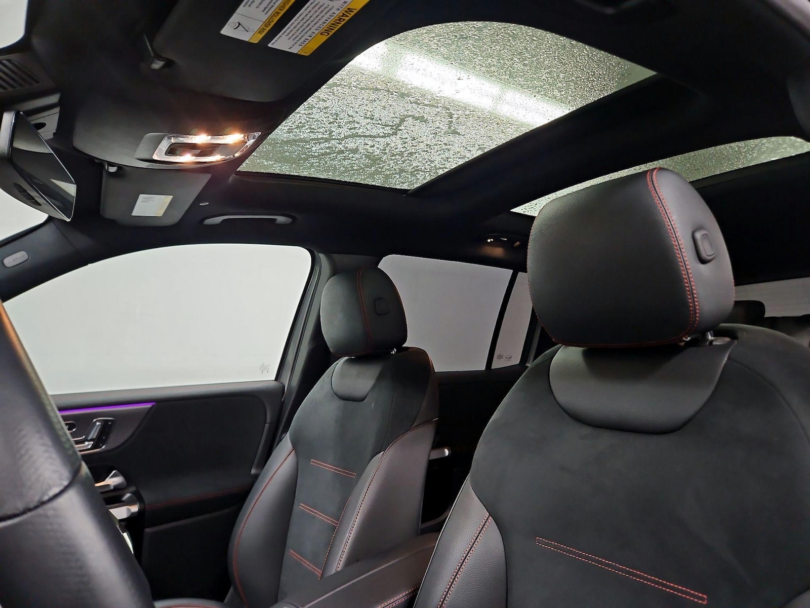 Panoramic Sunroof & Skylight(s)