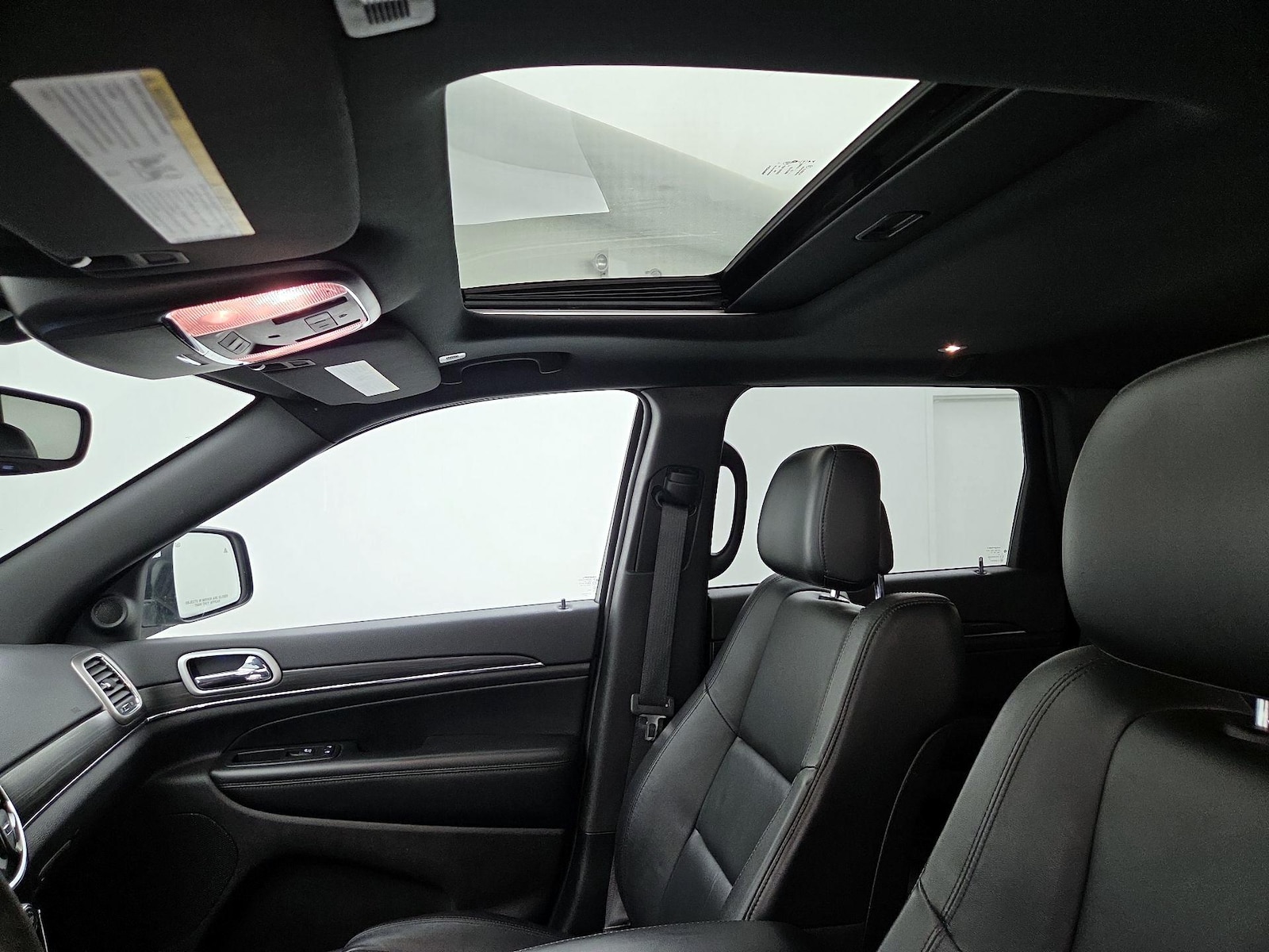Sunroof(s) & Overhead Airbags