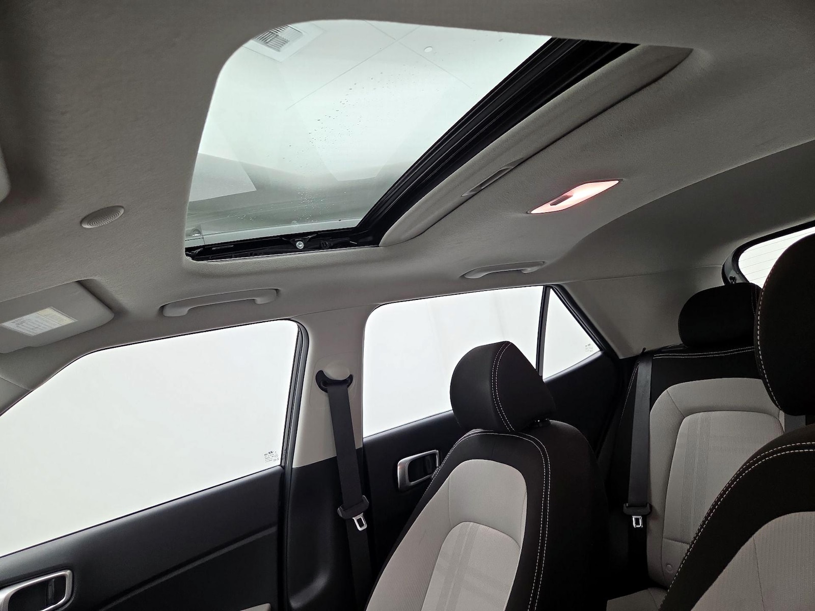 Sunroof(s) & Overhead Airbags