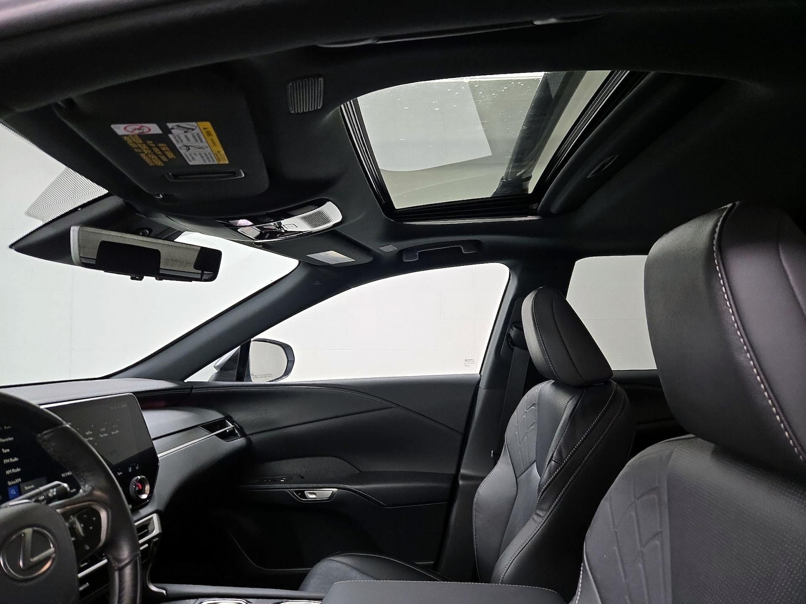 Sunroof(s) & Overhead Airbags
