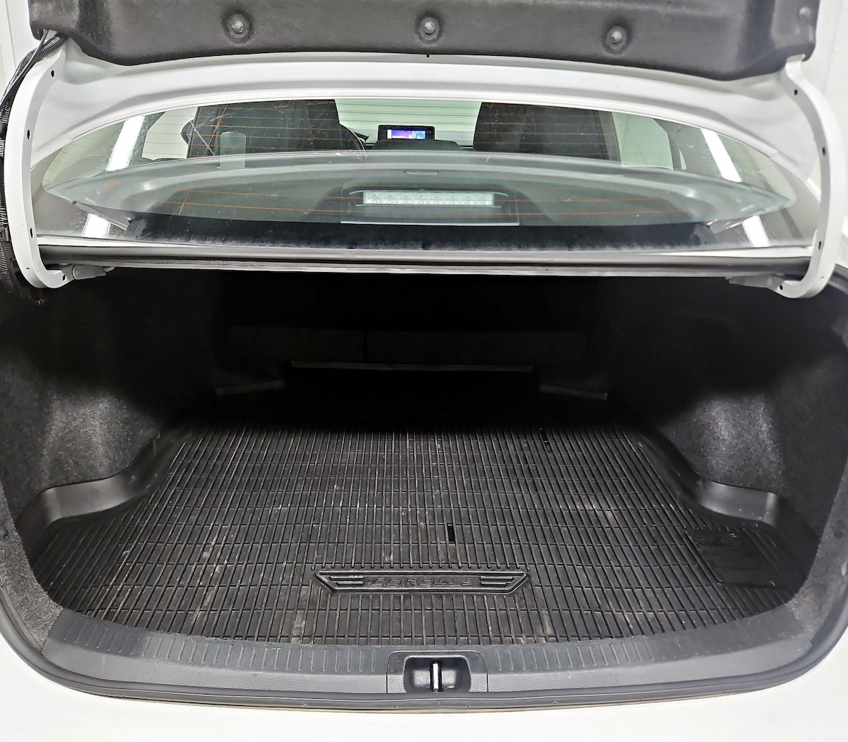 Trunk/Cargo (Seats Up)