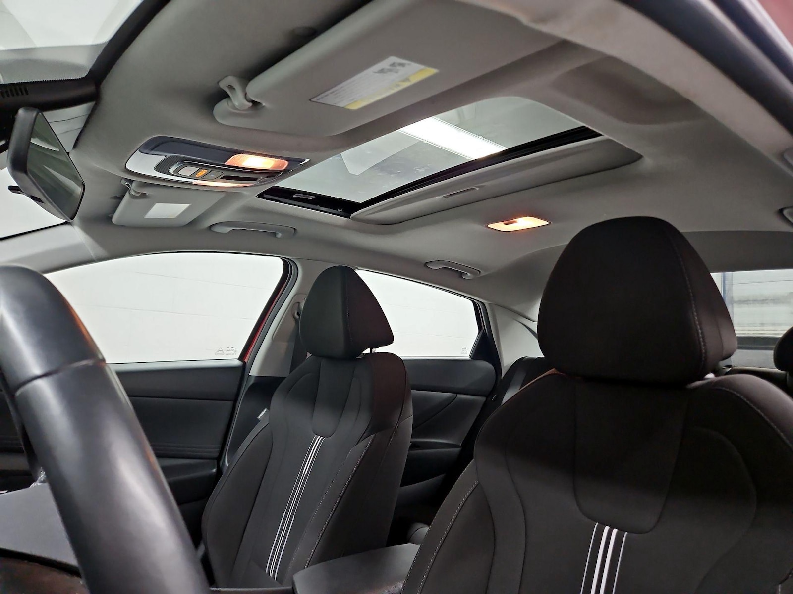 Sunroof(s) & Overhead Airbags