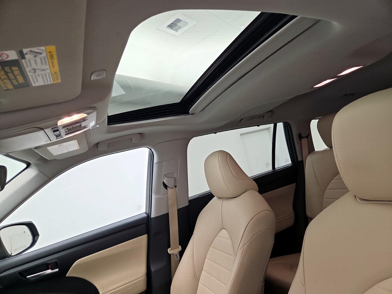 Sunroof(s) & Overhead Airbags