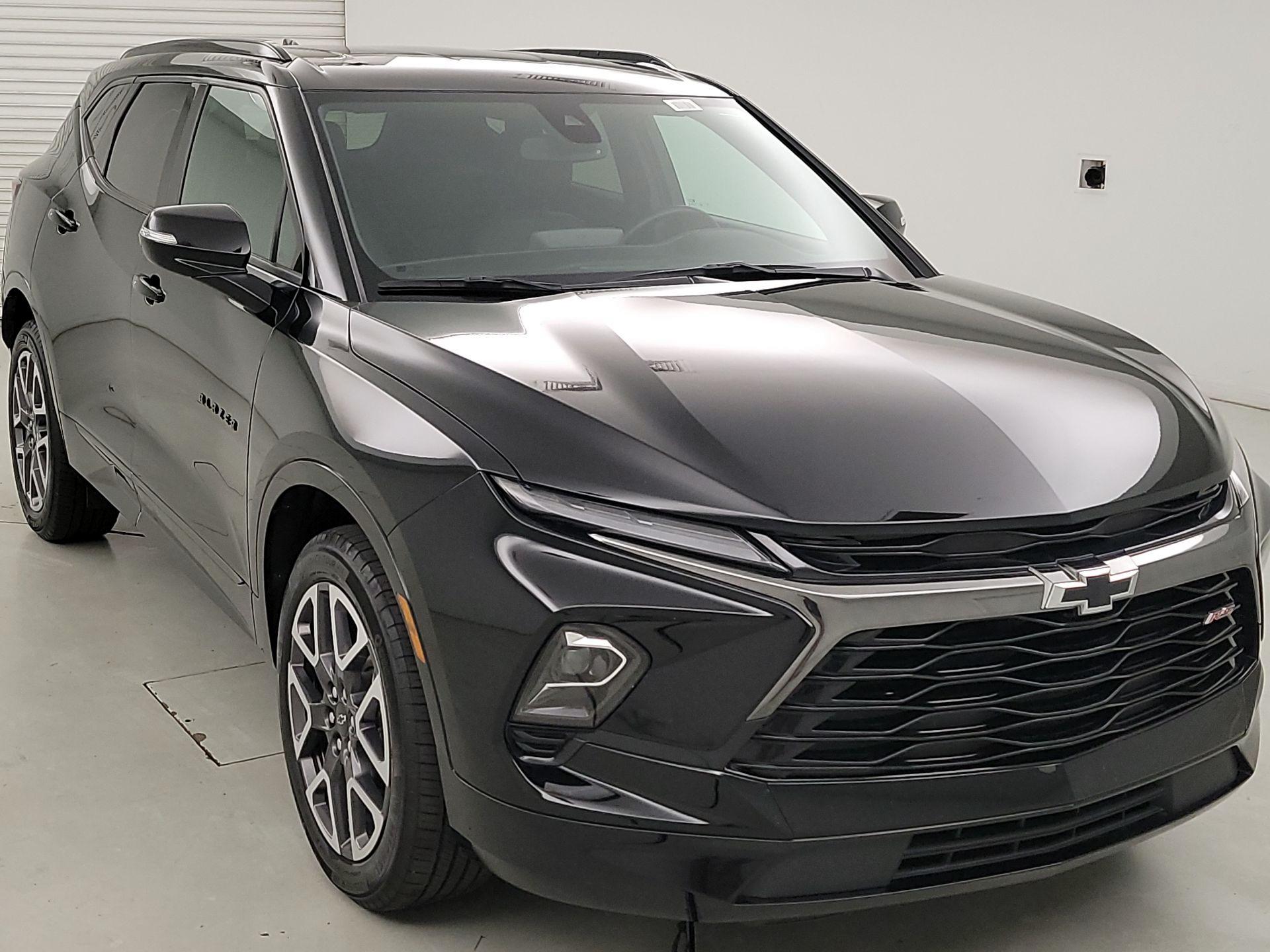 Black 2025 Chevrolet Blazer SUV / Crossover Front-Wheel Drive Automatic