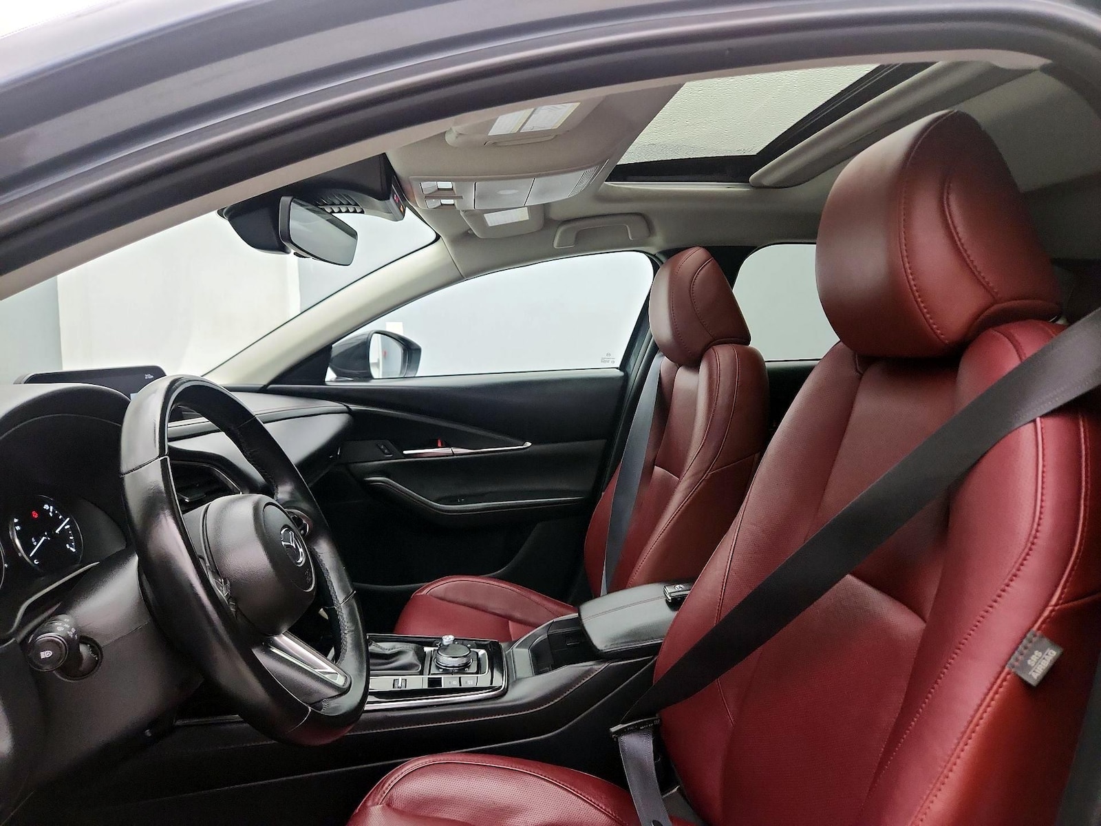 Sunroof(s) & Overhead Airbags