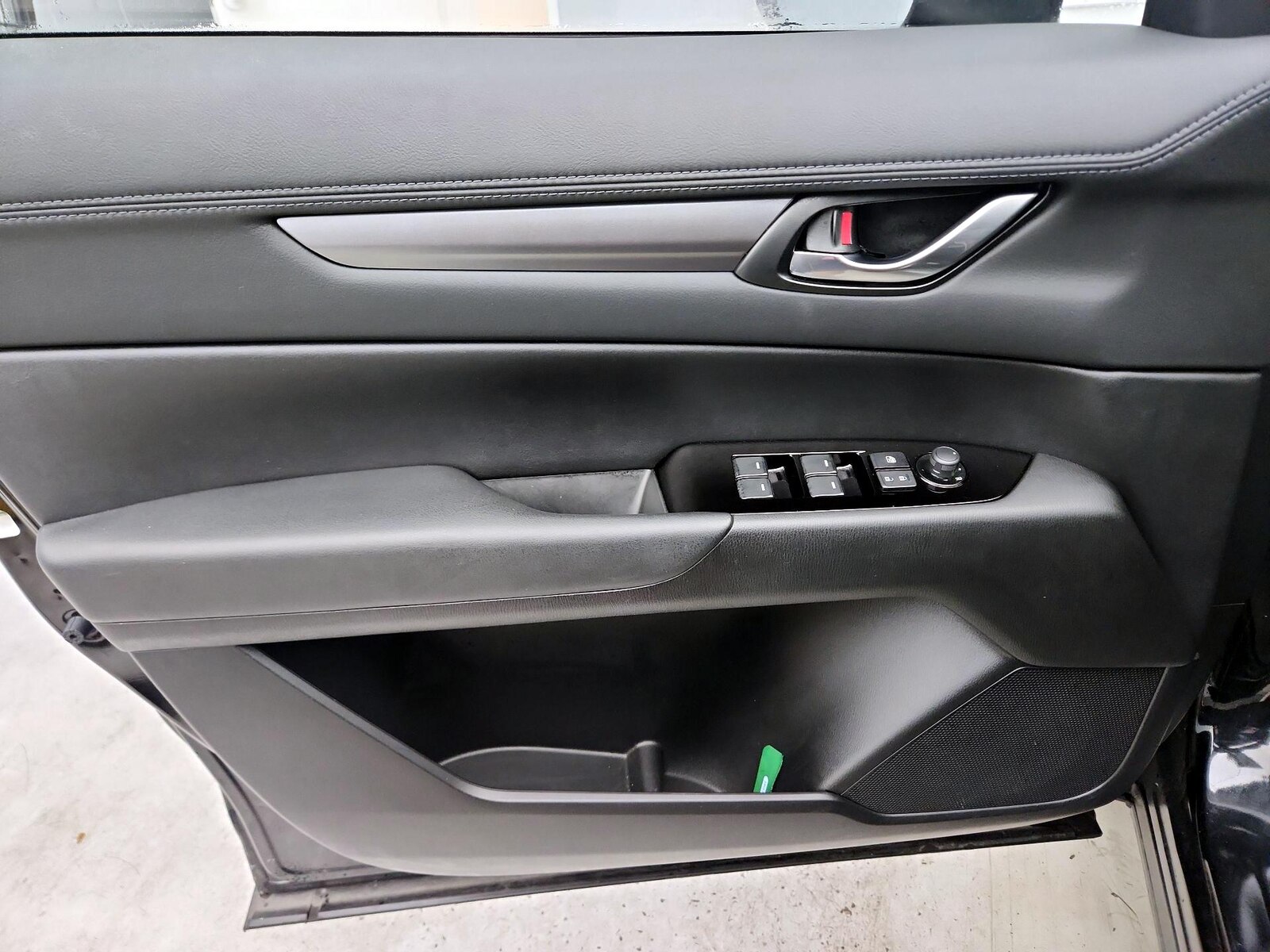 2025 Mazda CX-5 S Preferred package - Photo 13