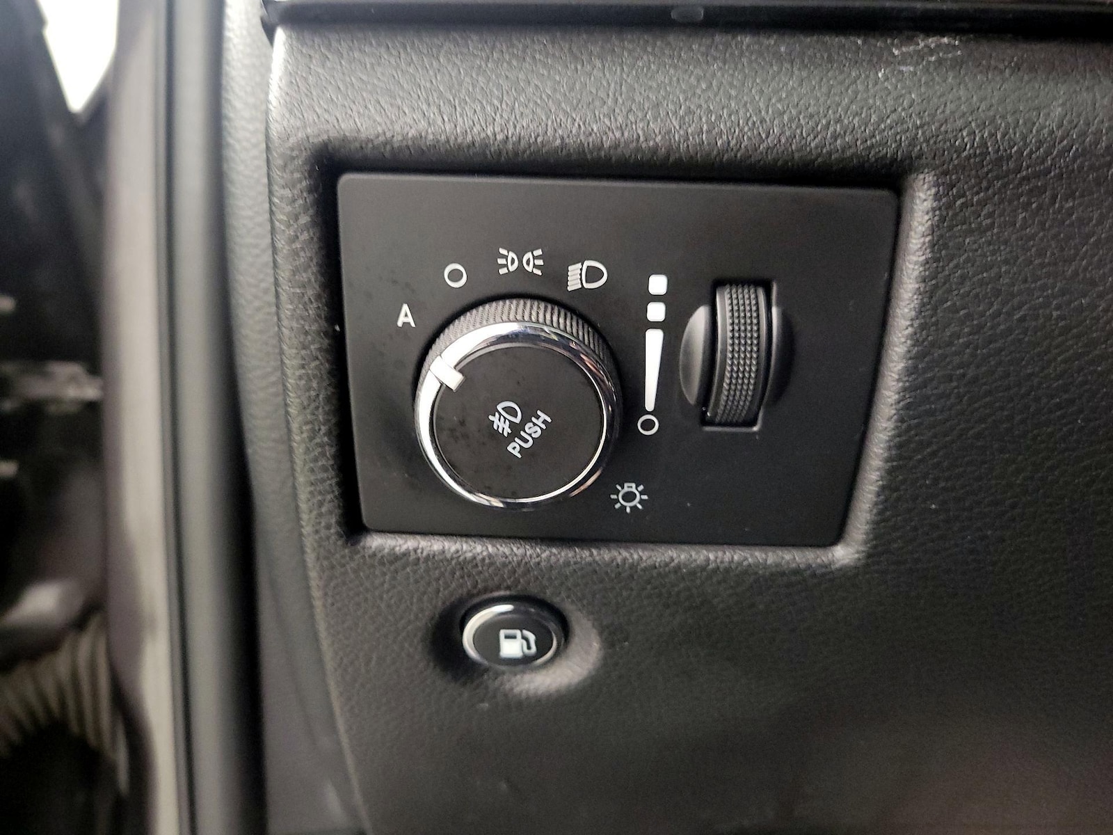 2020 Jeep Grand Cherokee Limited - Photo 13