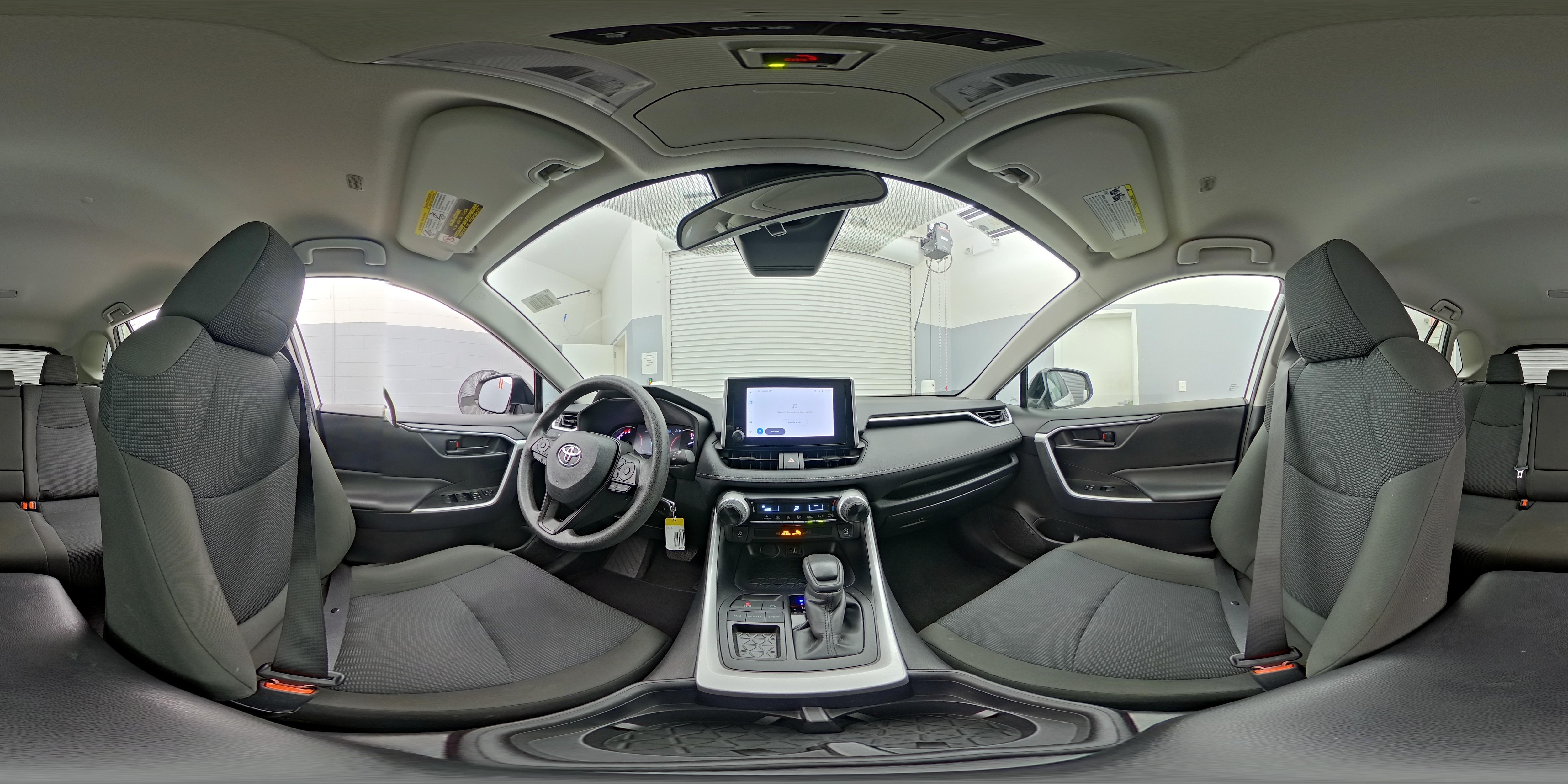 2025 Toyota RAV4 LE - Photo 24