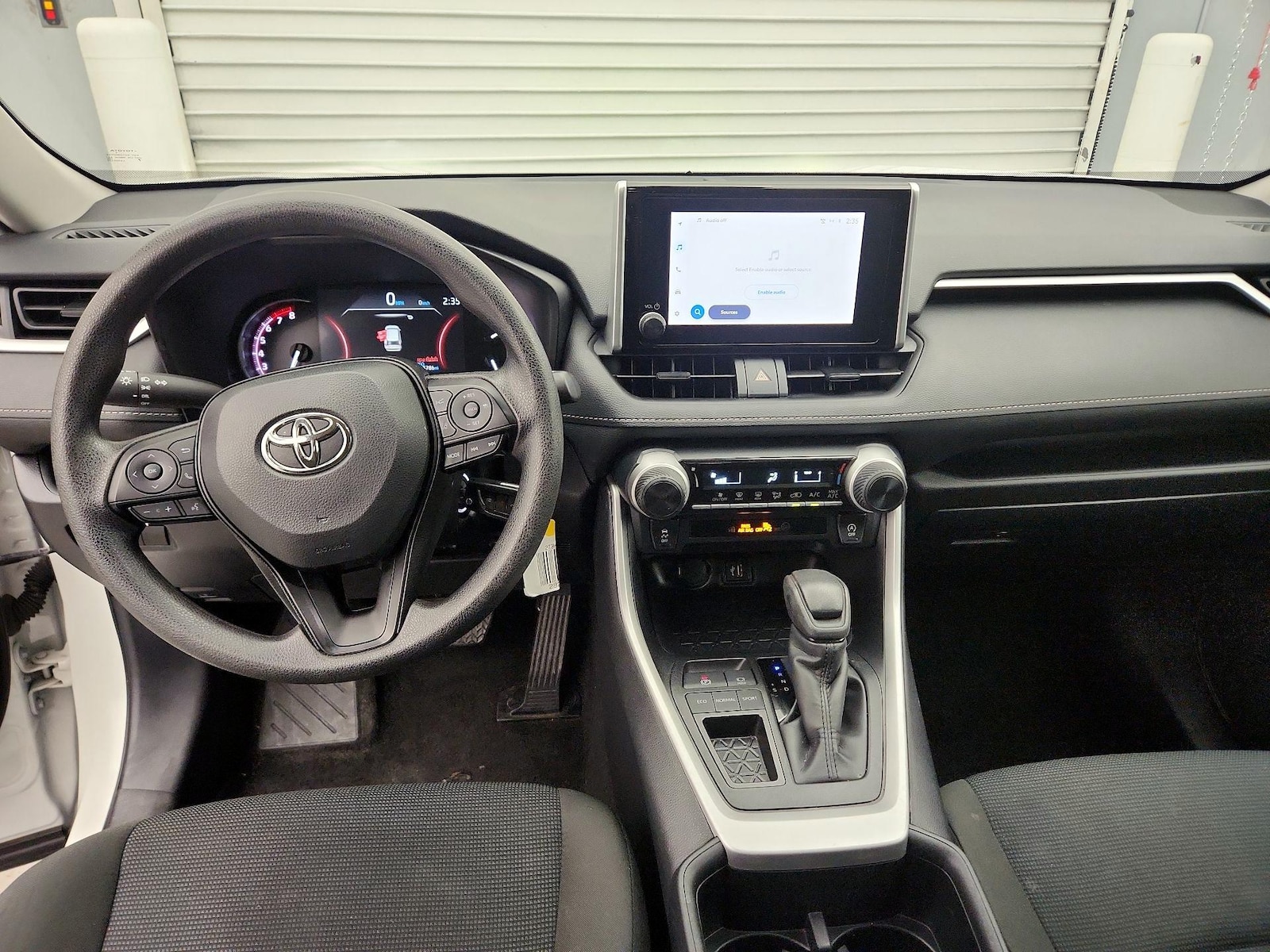 2025 Toyota RAV4 LE - Photo 10