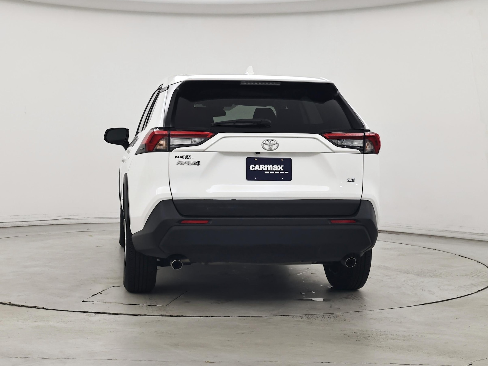 2025 Toyota RAV4 LE - Photo 7