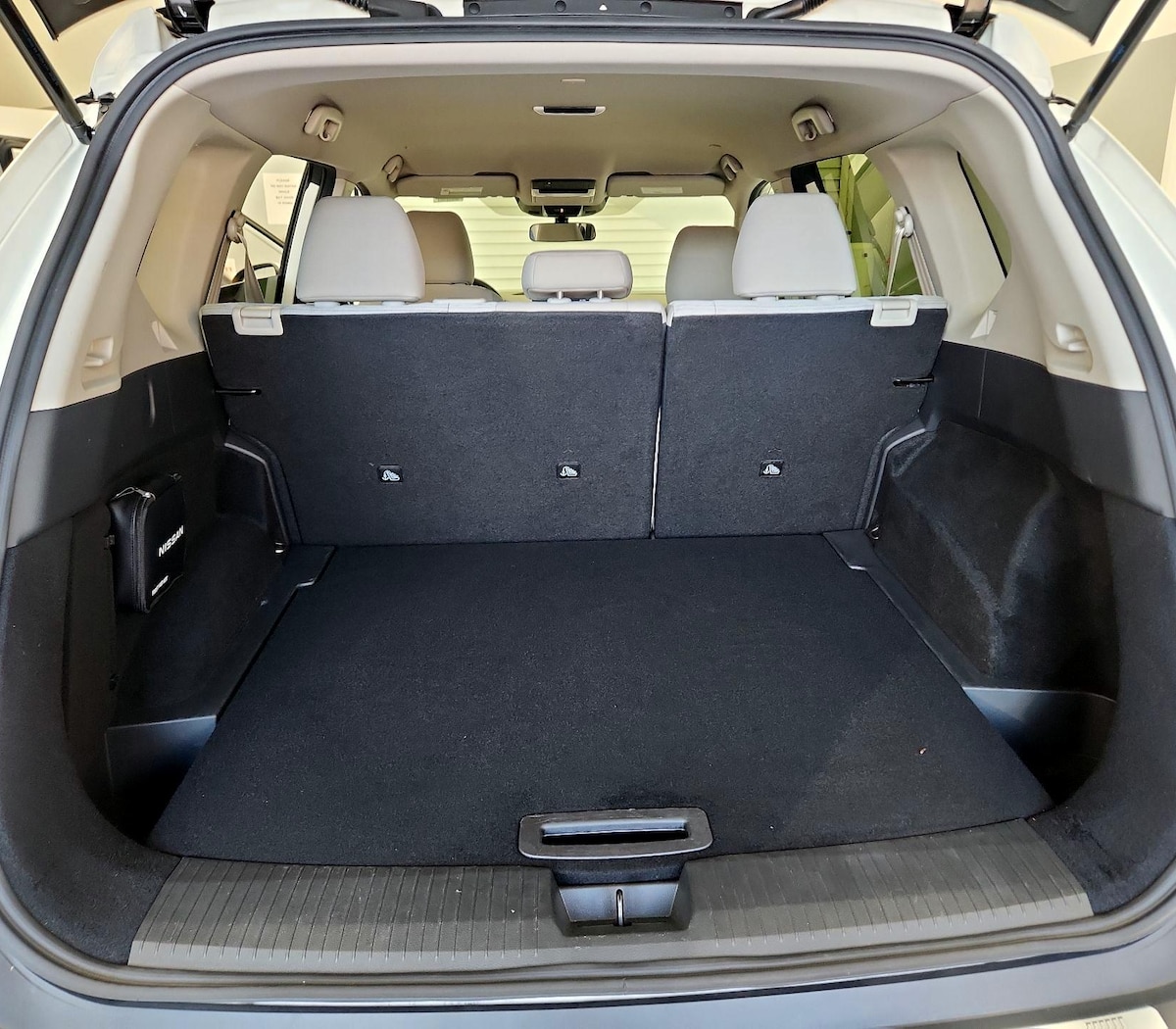 Trunk/Cargo (Seats Up)