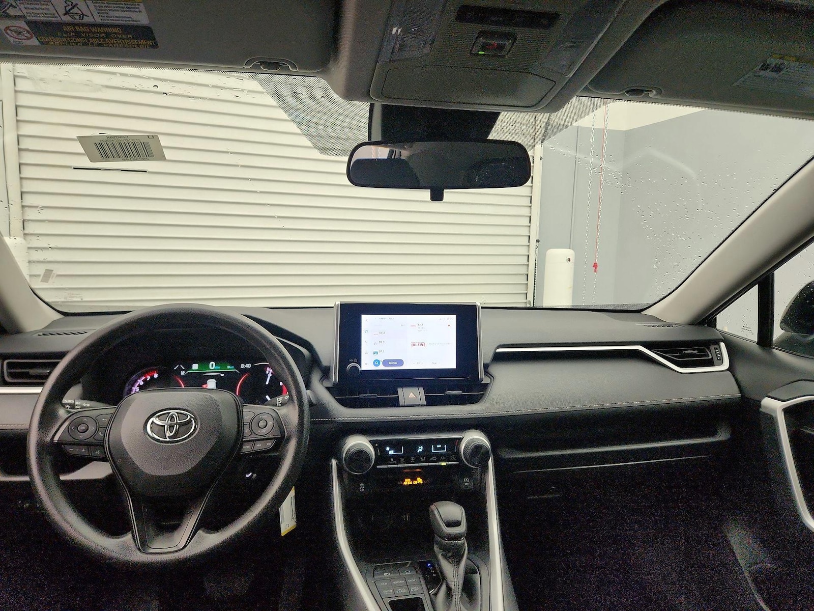 2025 Toyota RAV4 LE - Photo 10