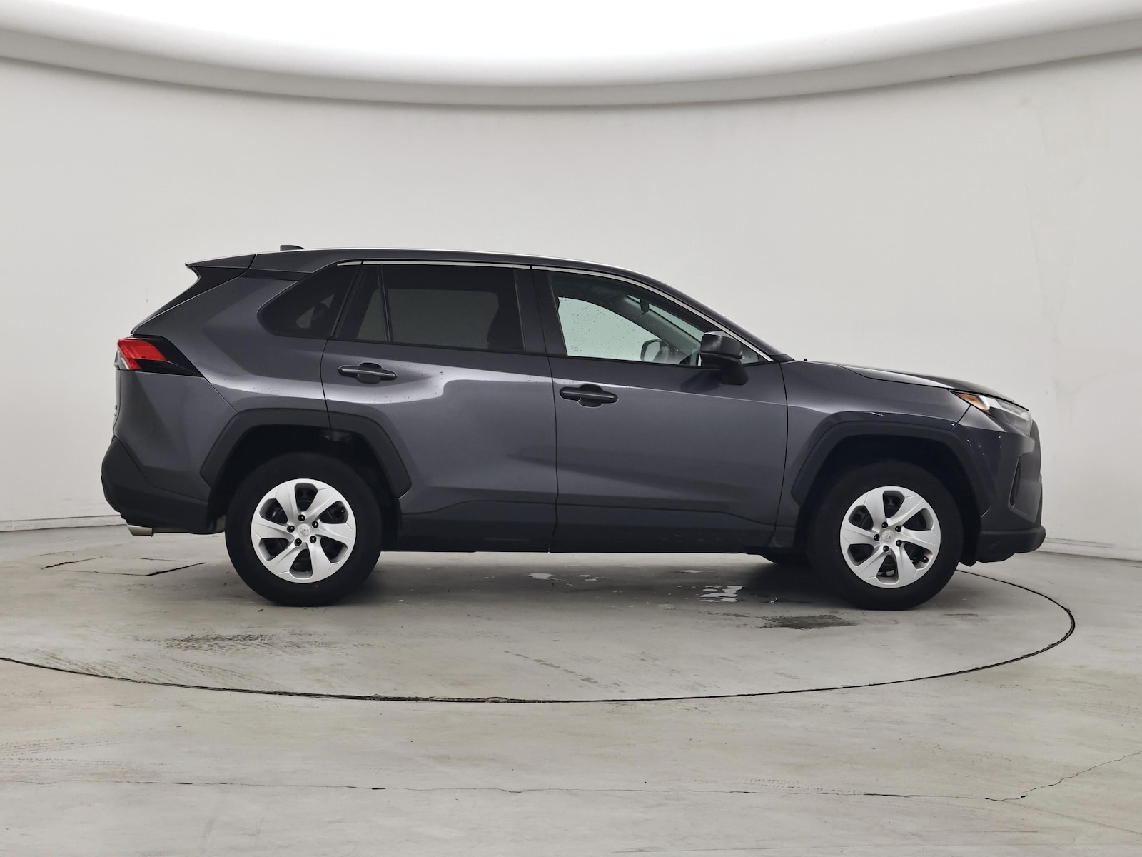 2025 Toyota RAV4 LE - Photo 8