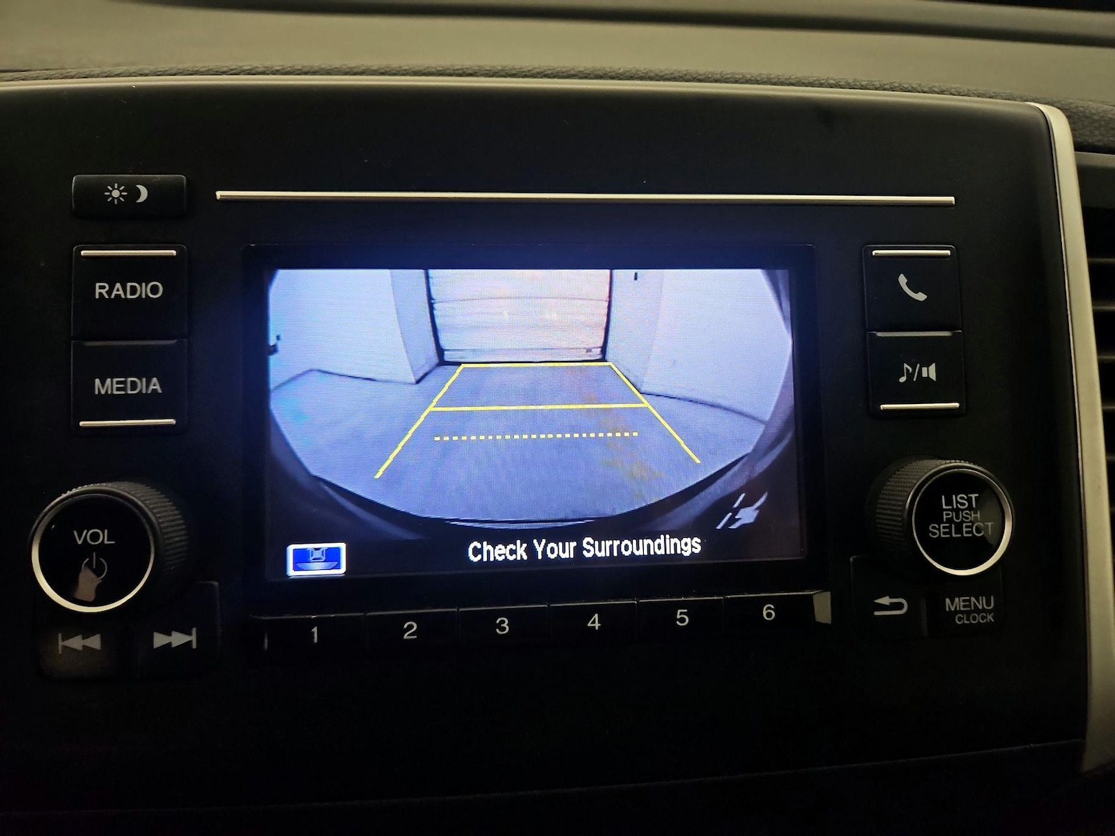 2018 Honda Pilot LX - Photo 15
