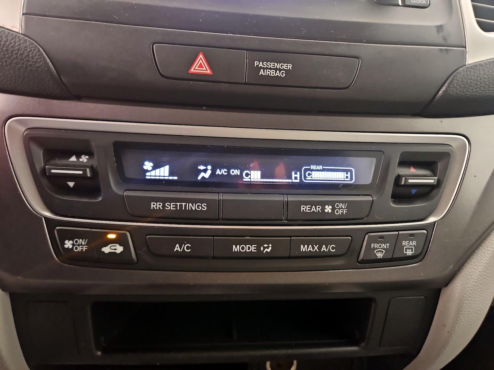 2018 Honda Pilot LX - Photo 17