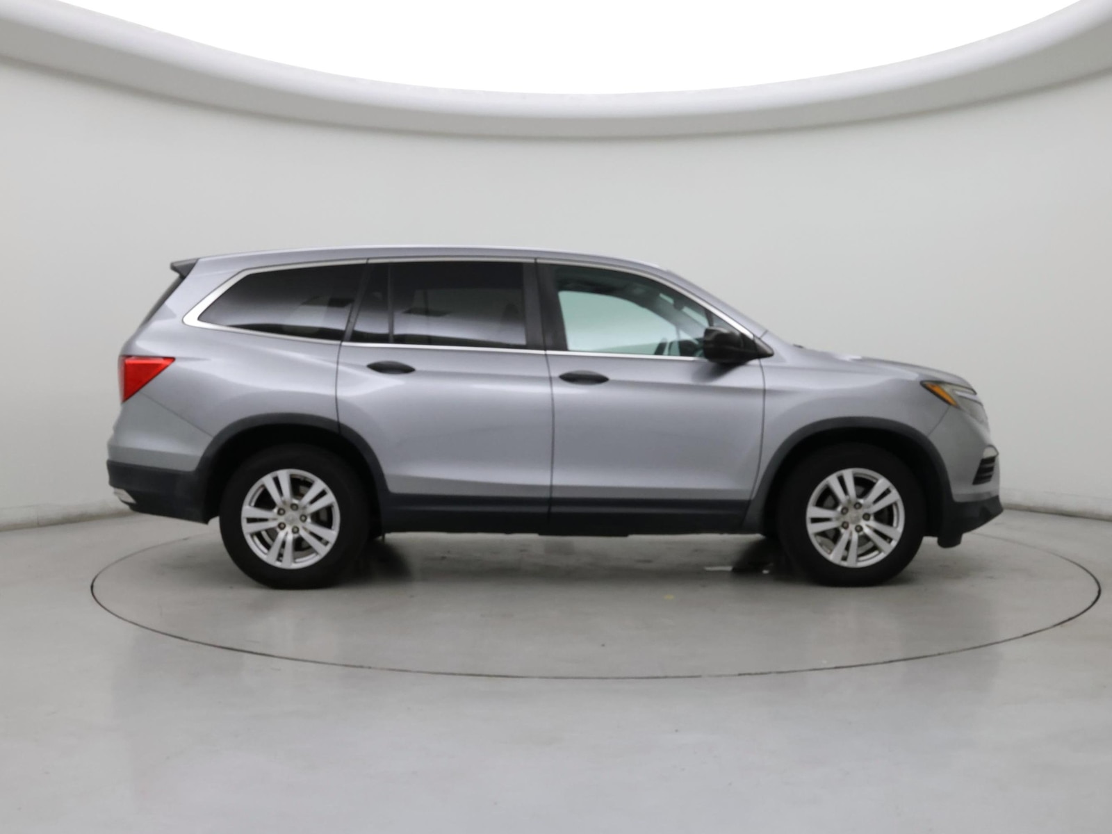 2018 Honda Pilot LX - Photo 8