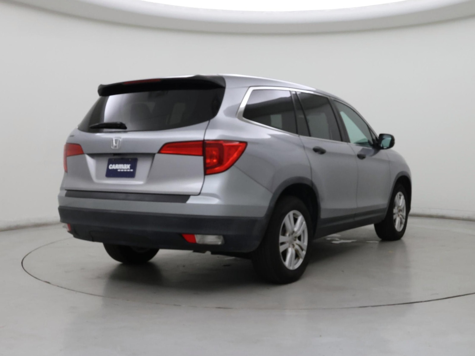 2018 Honda Pilot LX - Photo 9