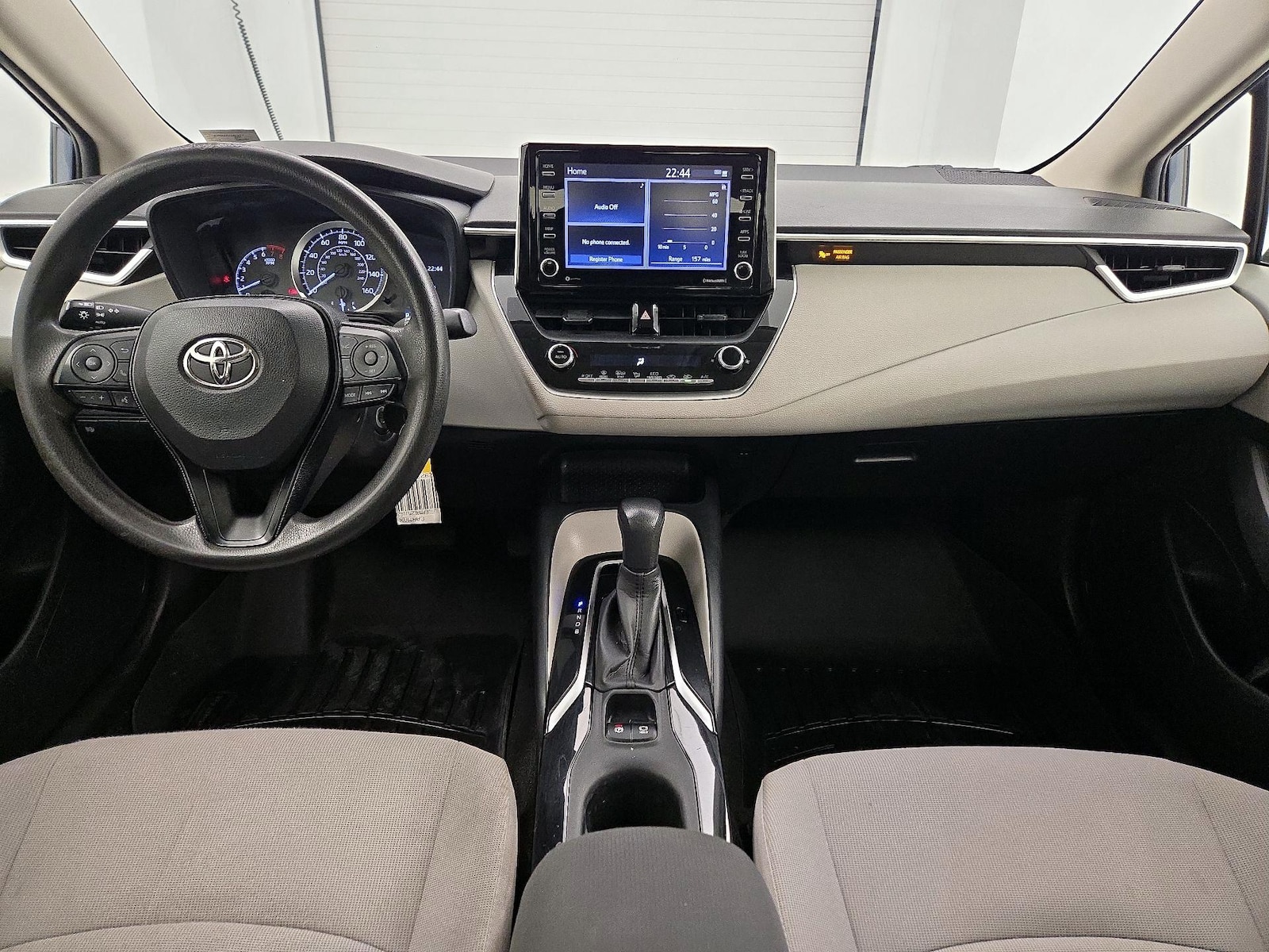 2021 Toyota Corolla LE - Photo 10