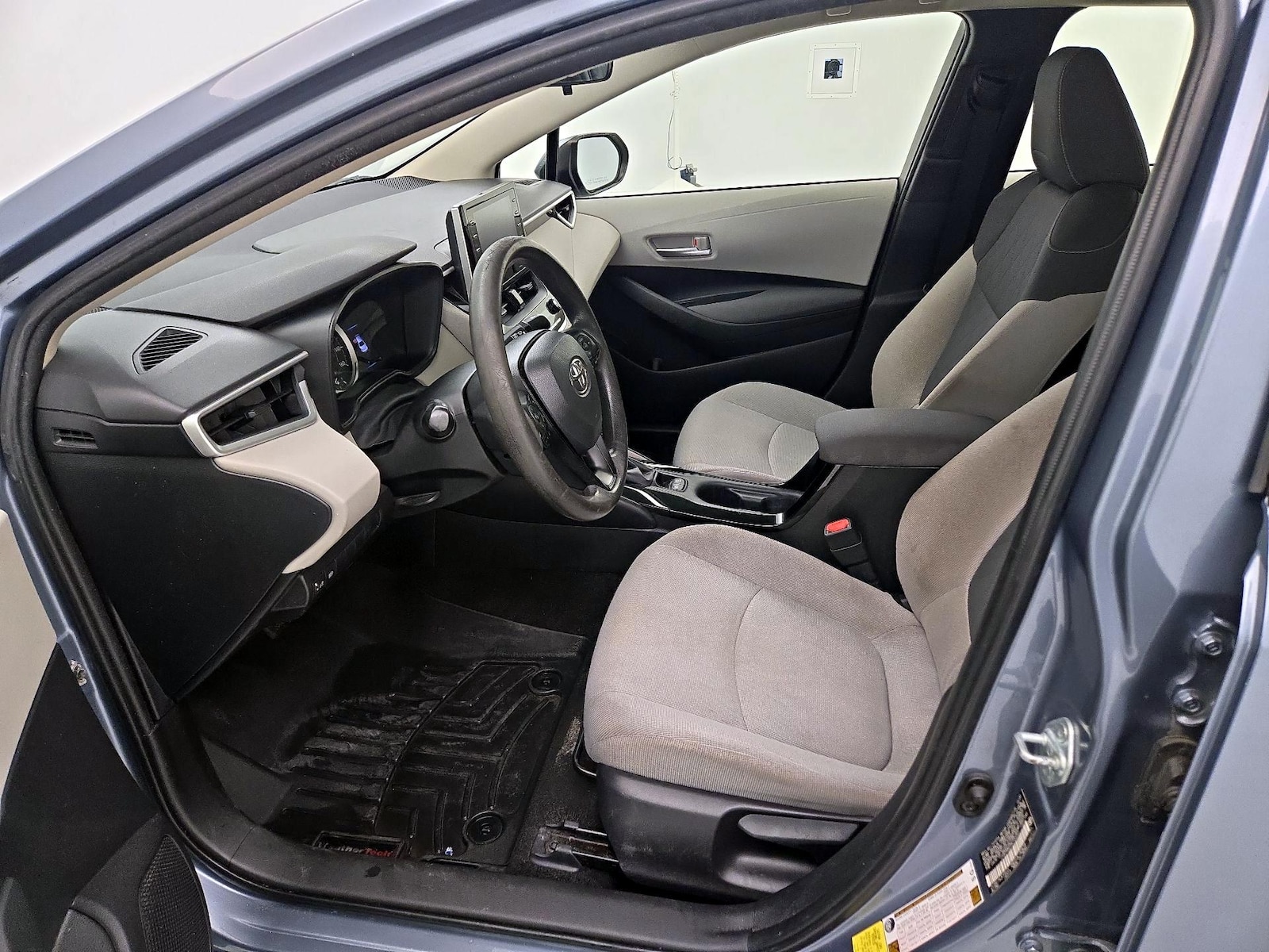 2021 Toyota Corolla LE - Photo 12