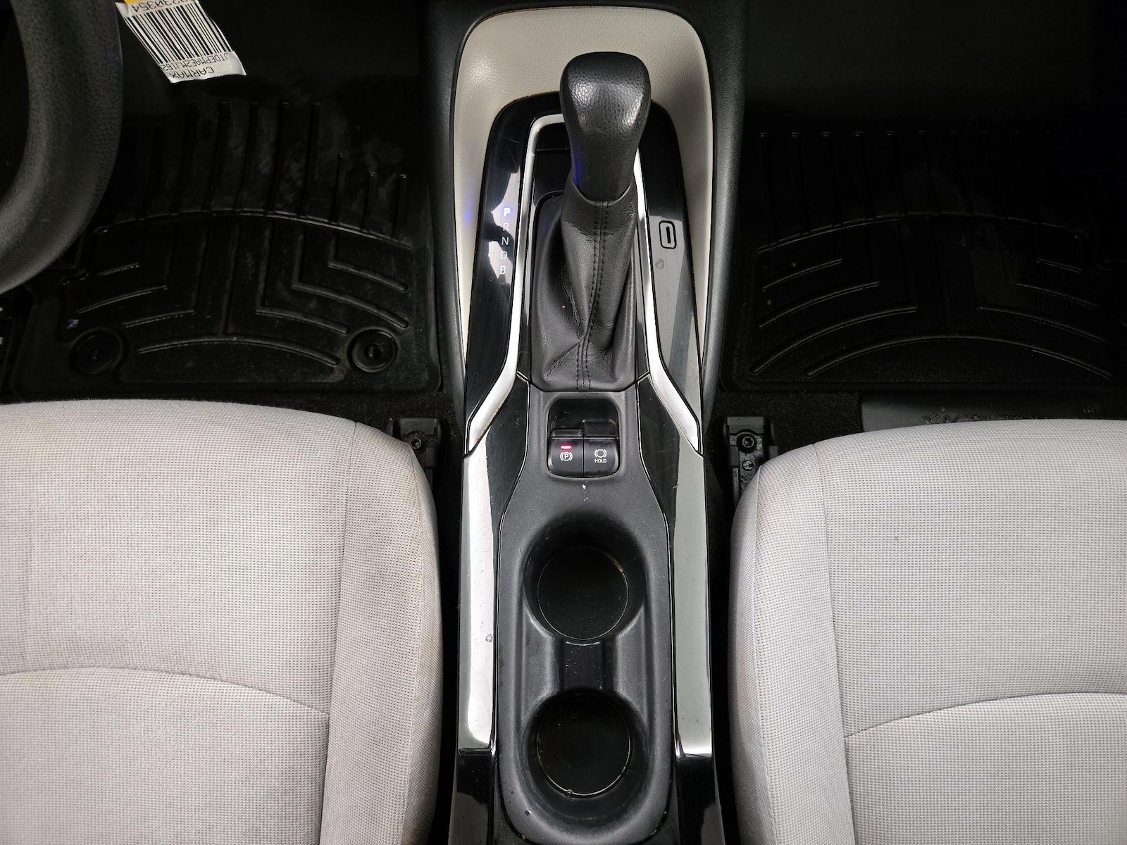 2021 Toyota Corolla LE - Photo 18