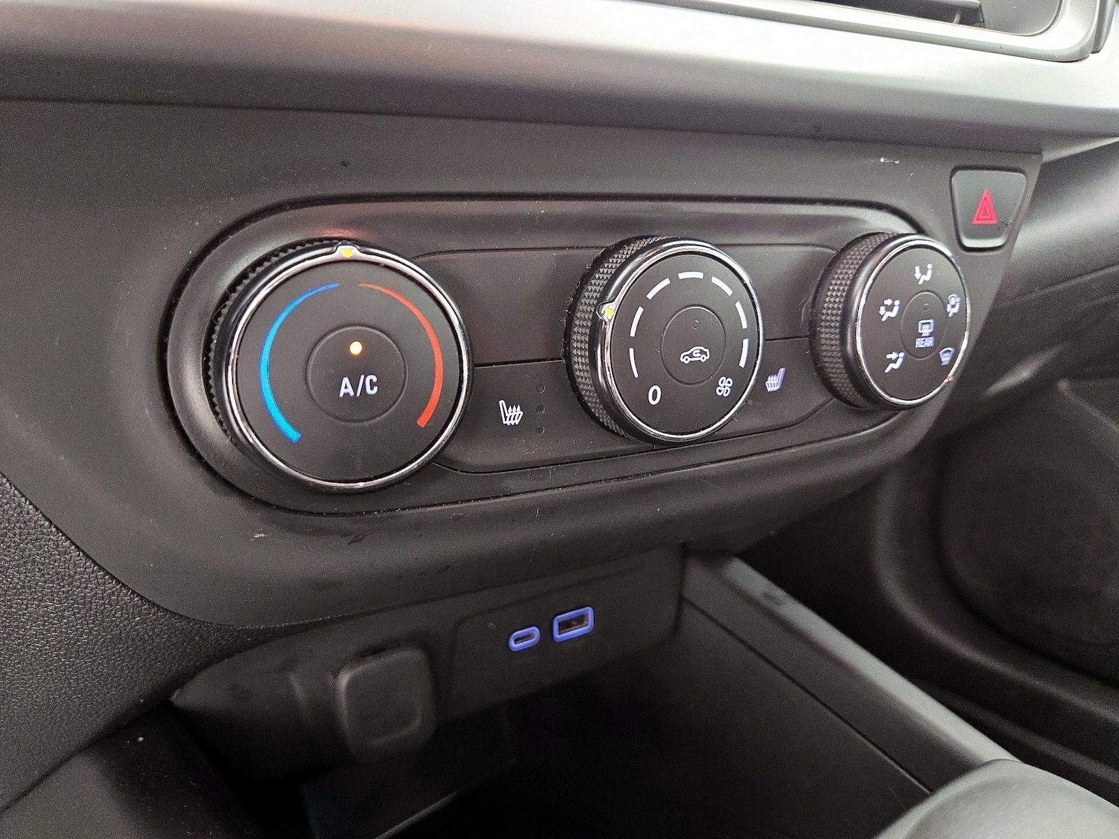 2025 Chevrolet Trax LS - Photo 17