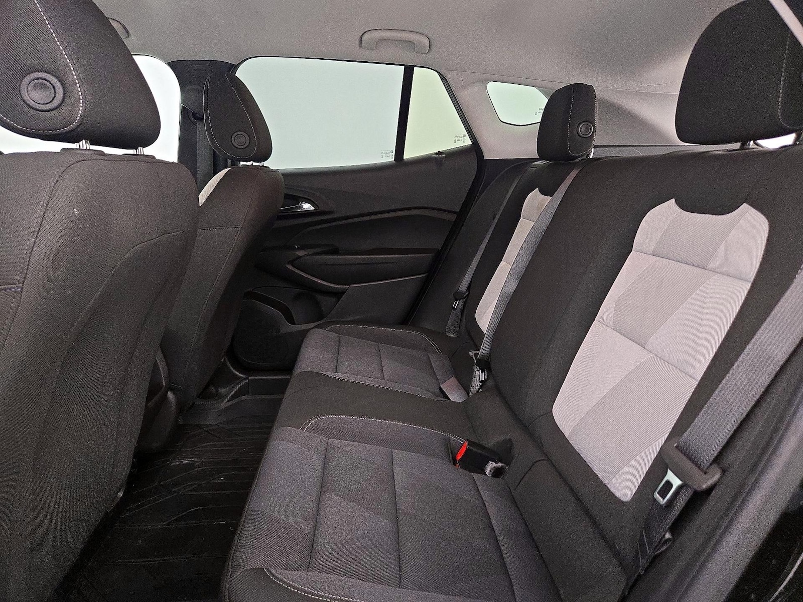2025 Chevrolet Trax LS - Photo 20