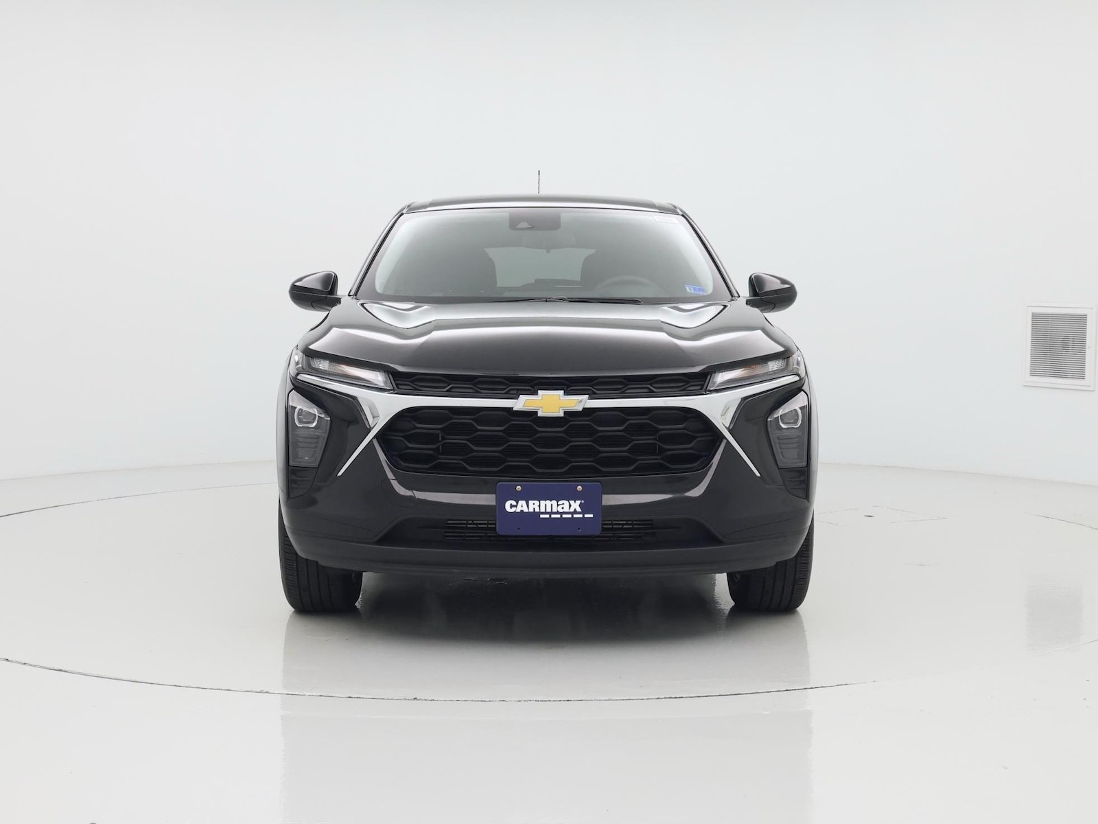 2025 Chevrolet Trax LS - Photo 6