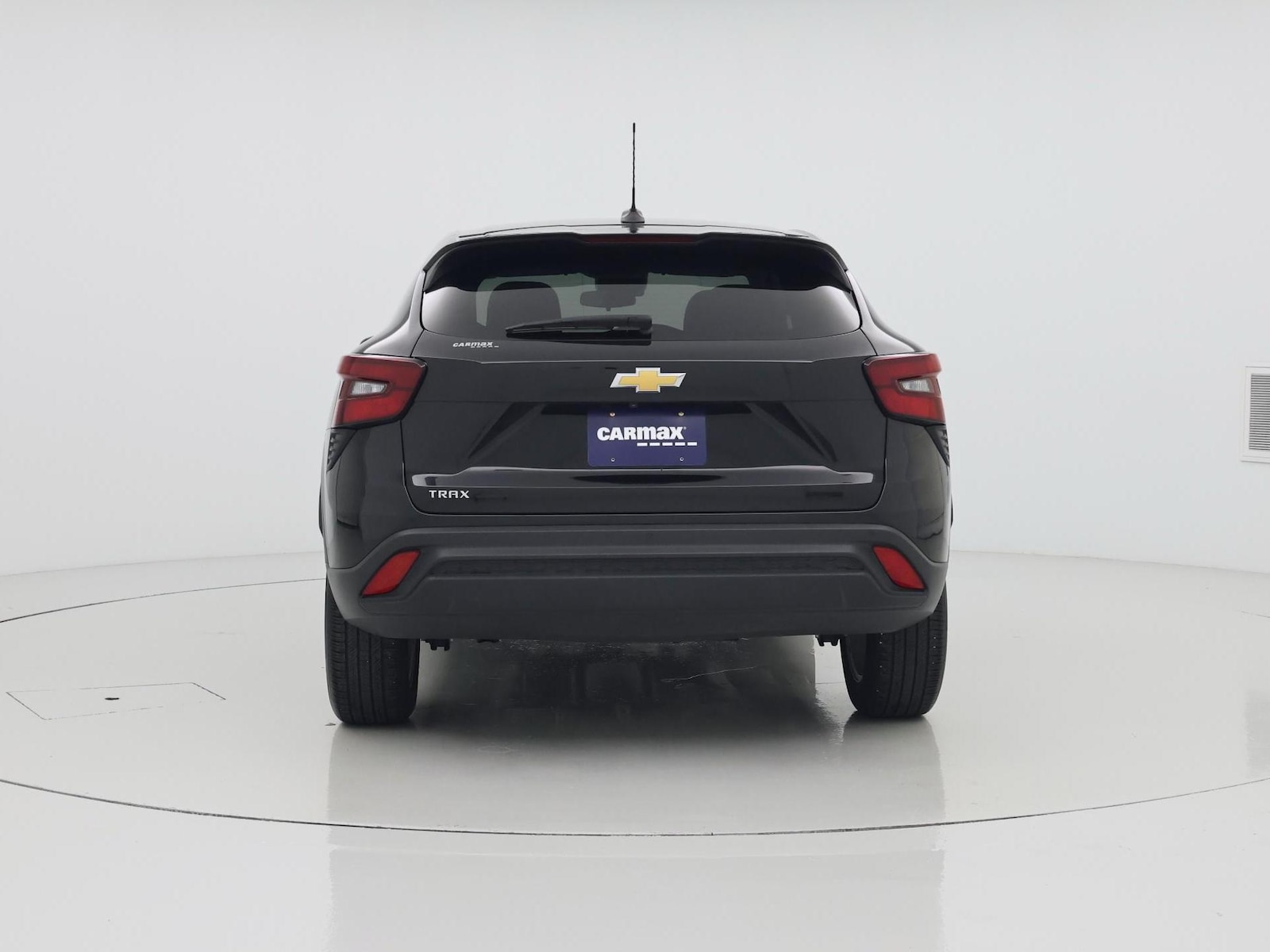 2025 Chevrolet Trax LS - Photo 7