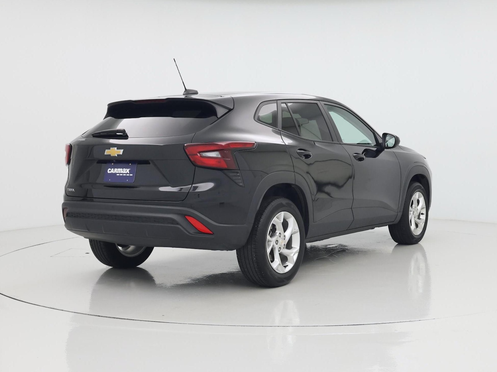2025 Chevrolet Trax LS - Photo 9