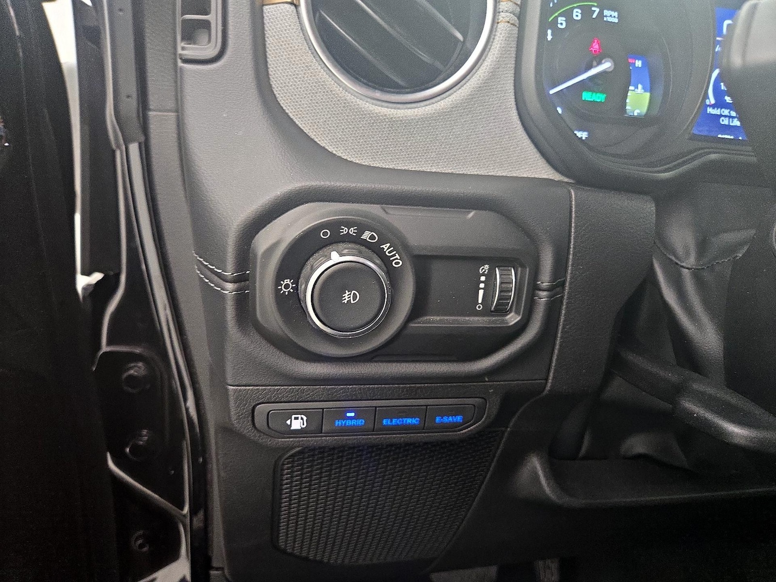 2025 Jeep Wrangler 4xe Sahara 4XE - Photo 14