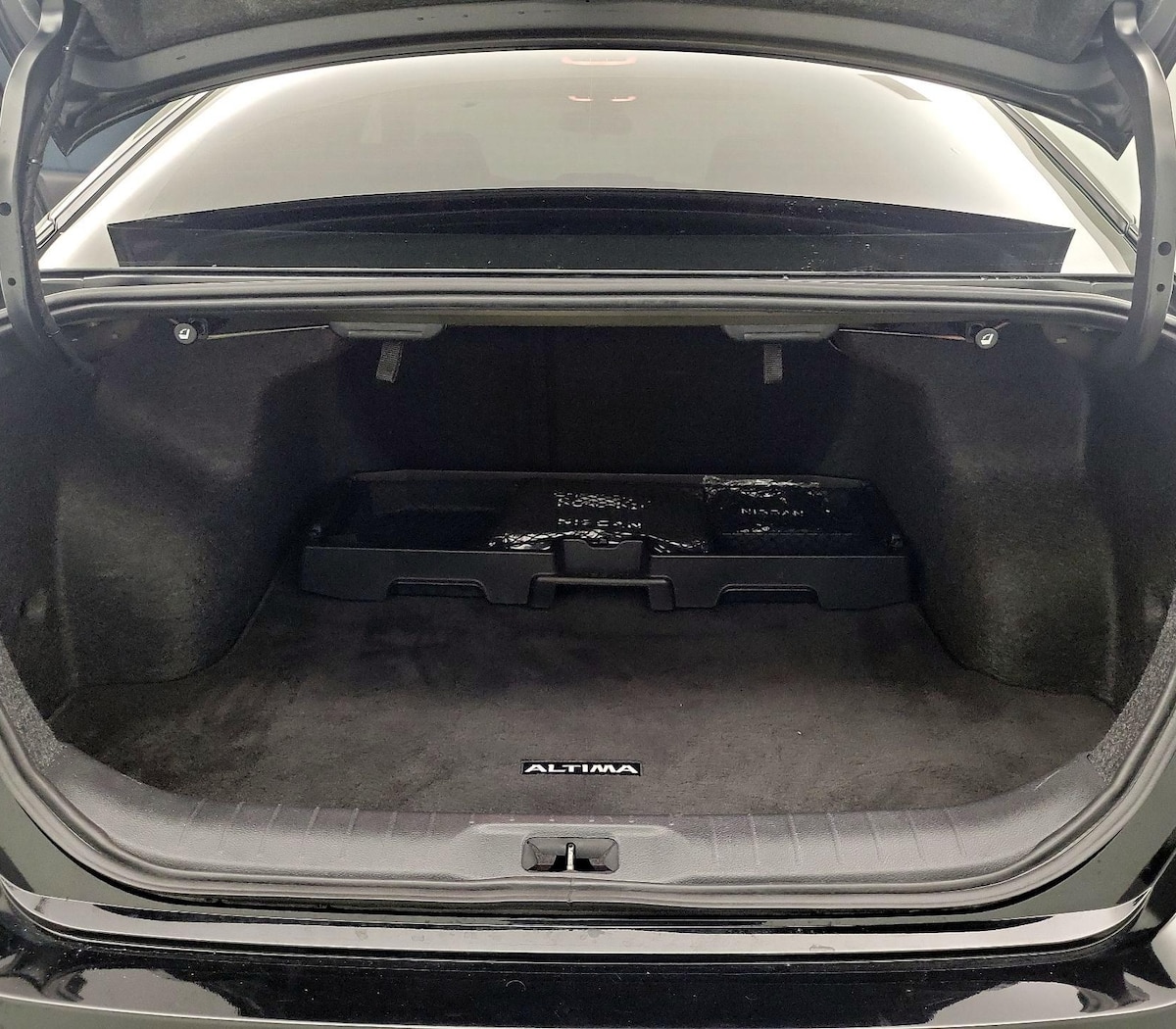 Trunk/Cargo (Seats Up)