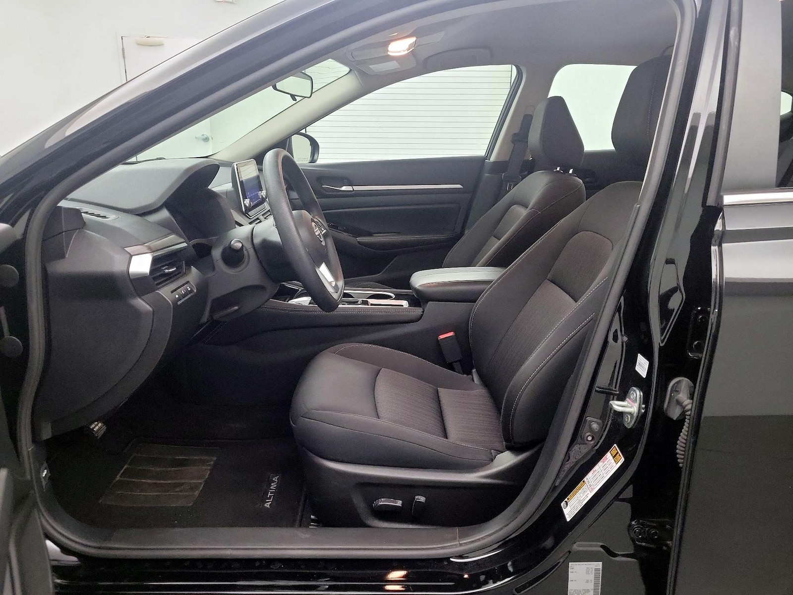 Power Seat(s) & Side Airbags
