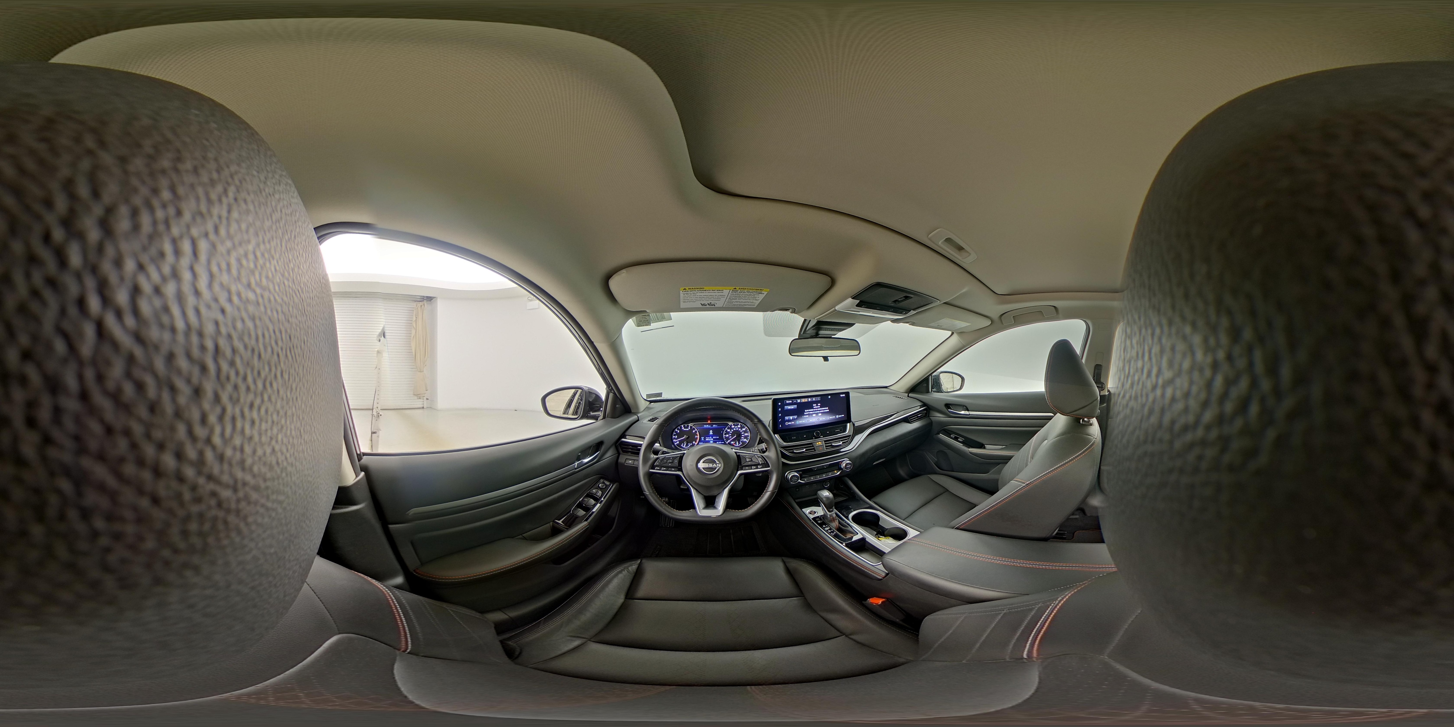 2025 Nissan Altima SR - Photo 27