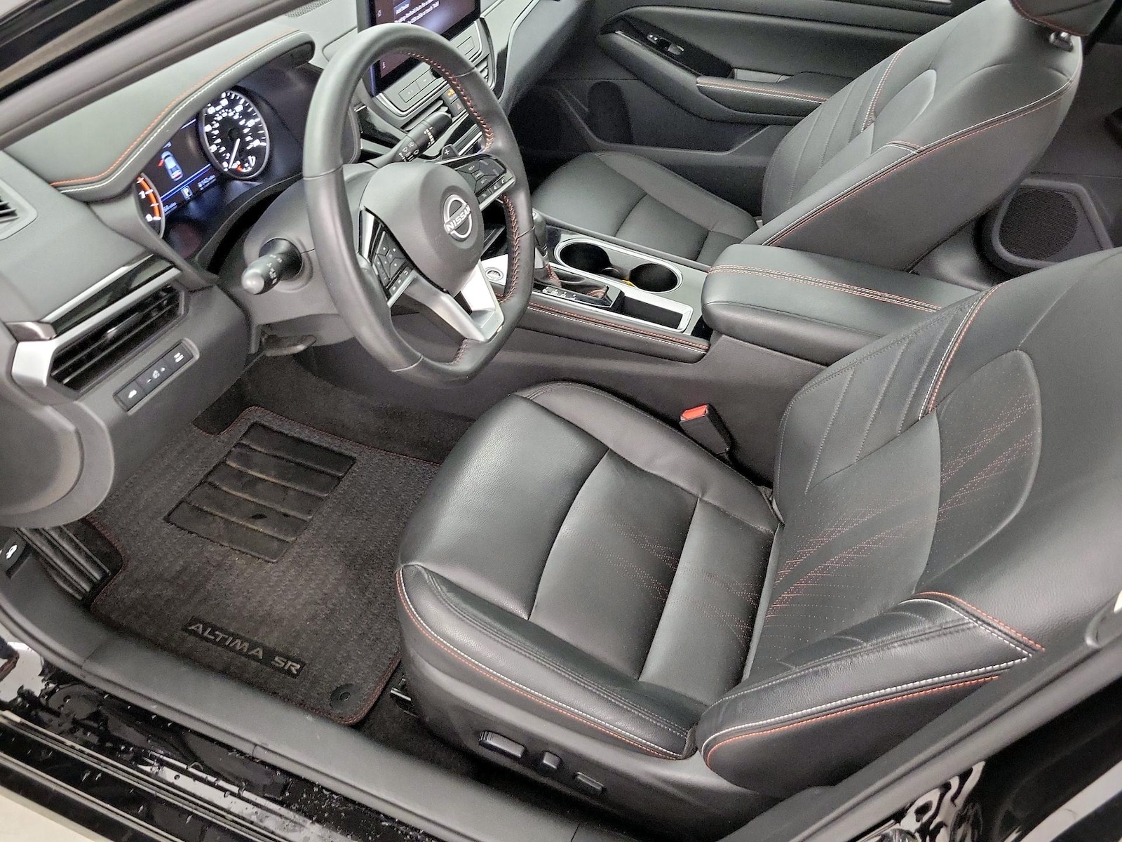 2025 Nissan Altima SR - Photo 12