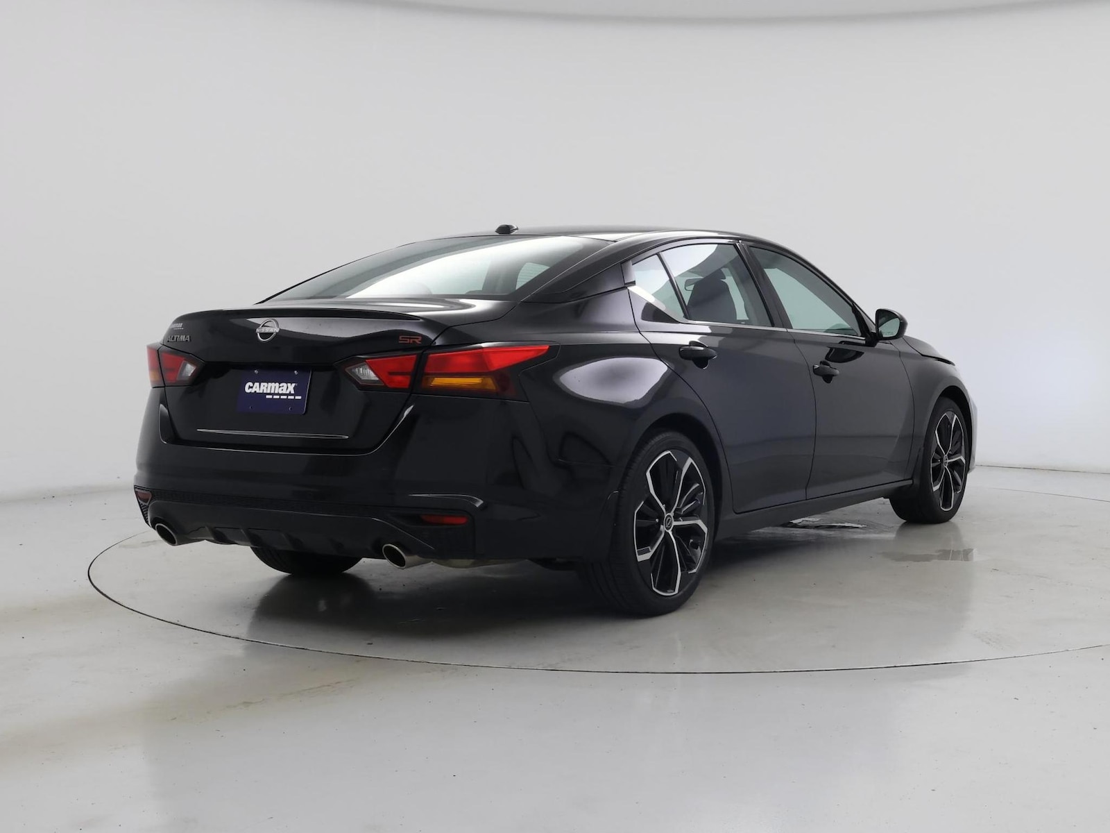 2025 Nissan Altima SR - Photo 9