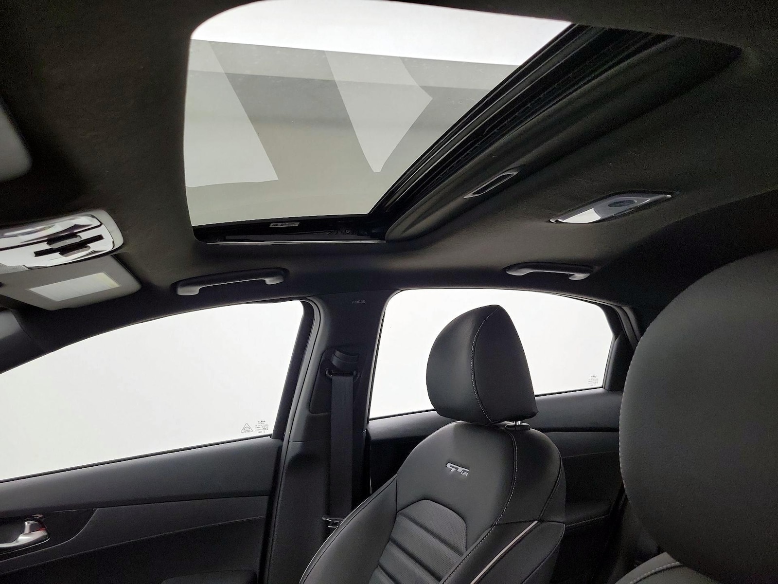 Sunroof(s) & Overhead Airbags