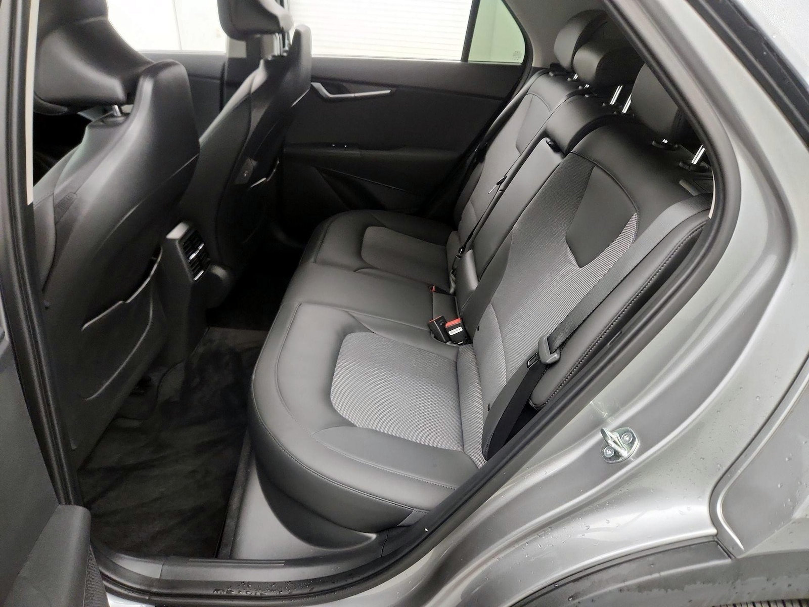 2023 Kia Niro EX - Photo 21