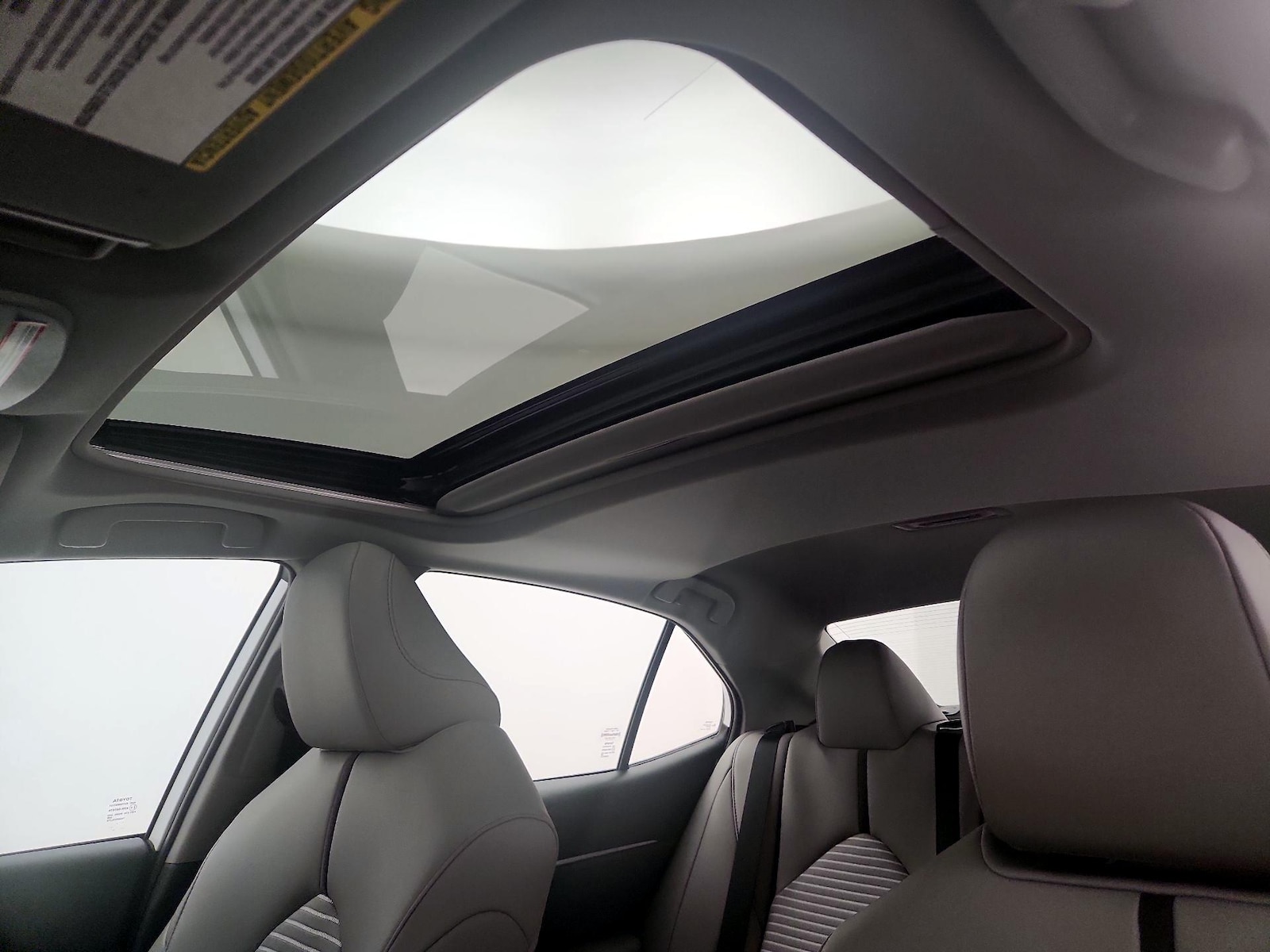 Sunroof(s) & Overhead Airbags